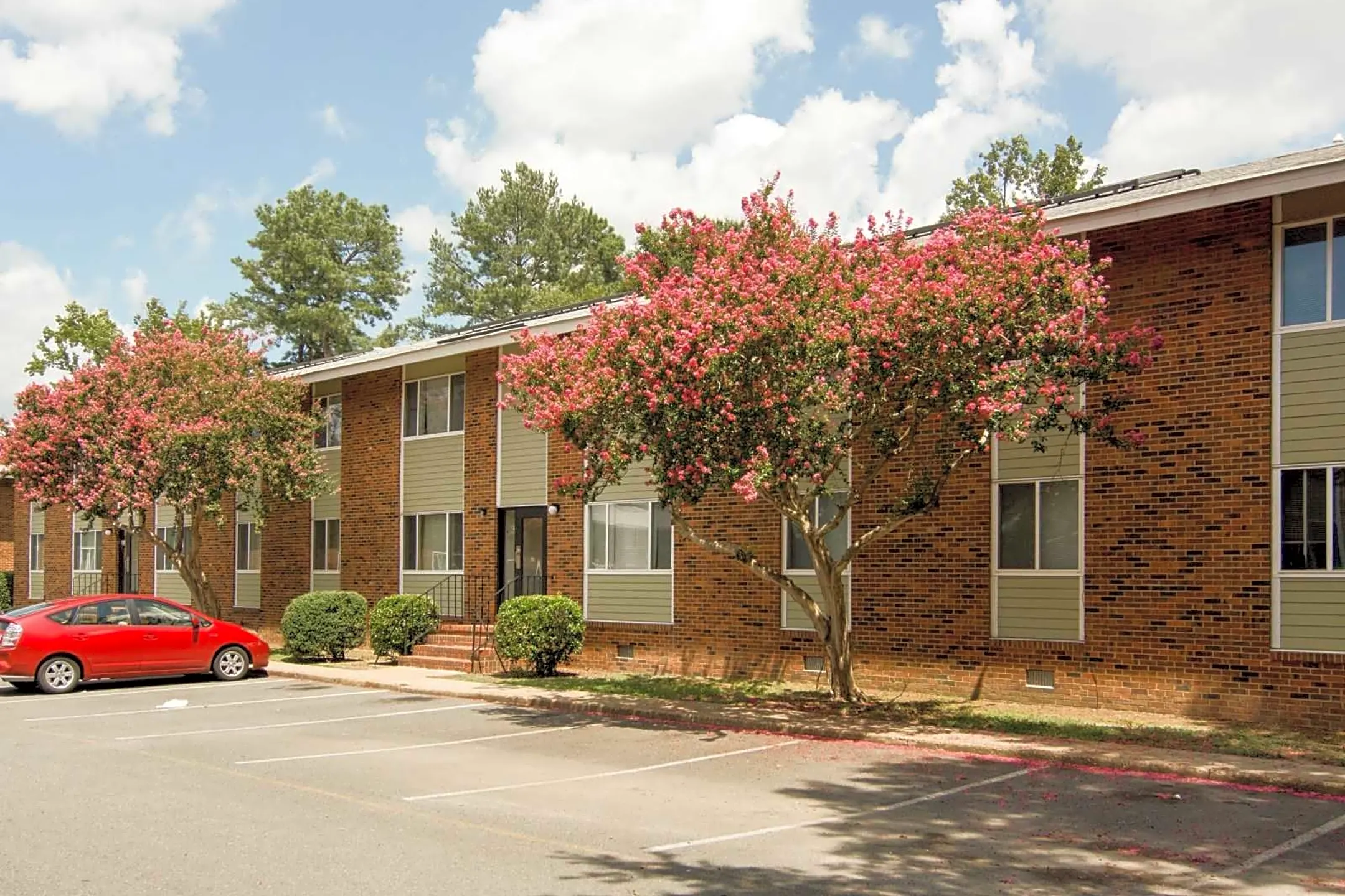 North Oak Apartments - Richmond, VA 23222