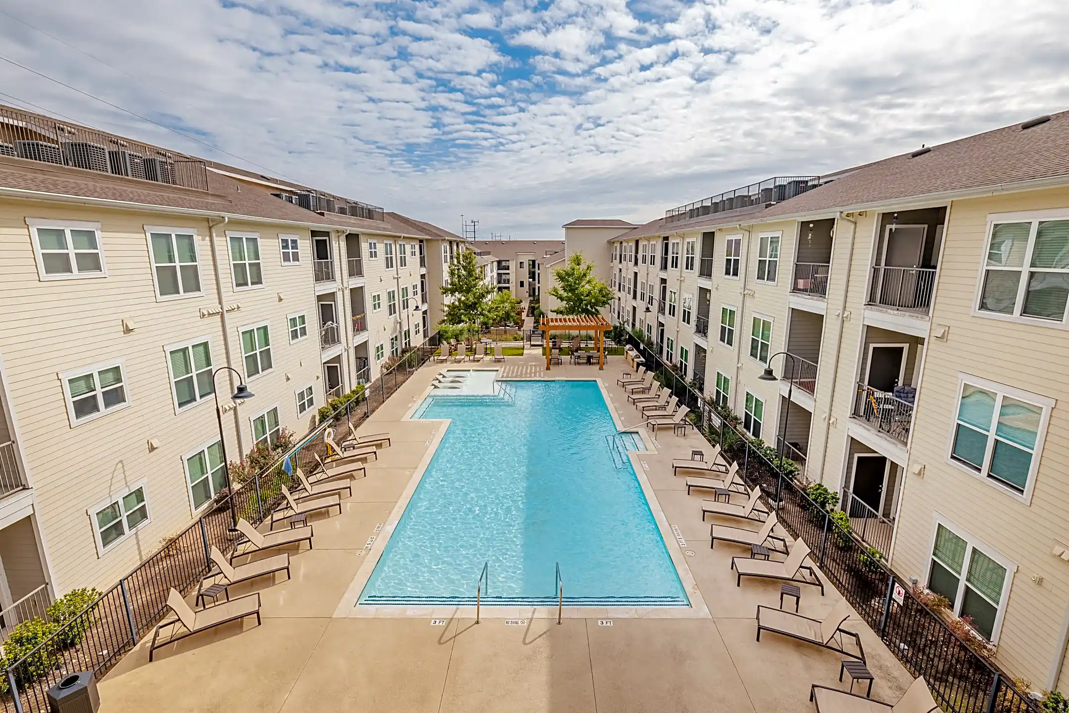 Urban Oaks Apartments 6725 Circle S Rd Austin, TX Apartments for