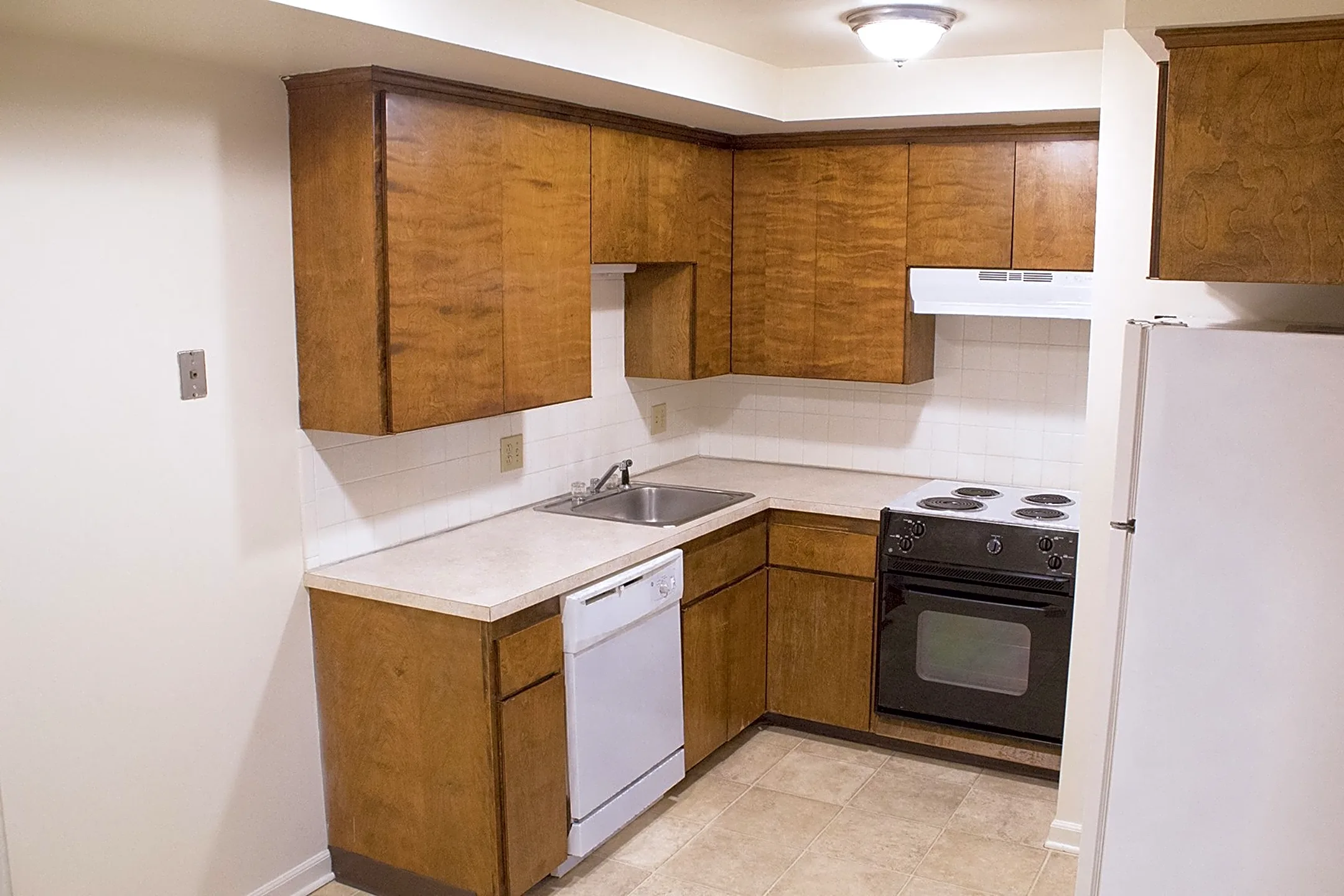 Berkley Manor Apartments 872 Englewood Ave Buffalo, NY Apartments