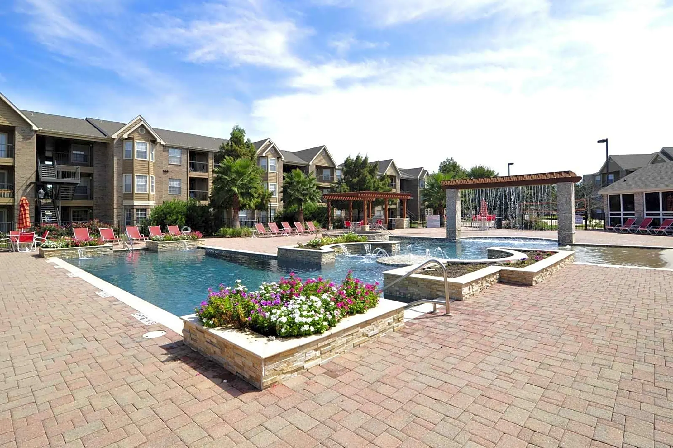 Pool - The Enclave - College Station, TX