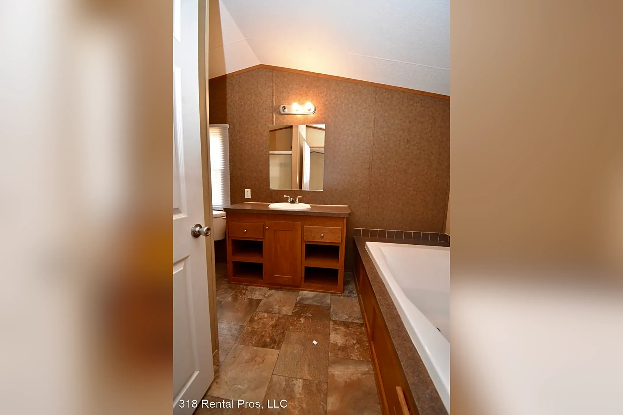 Bathroom - 213 Kathryn Lane - Ruston, LA