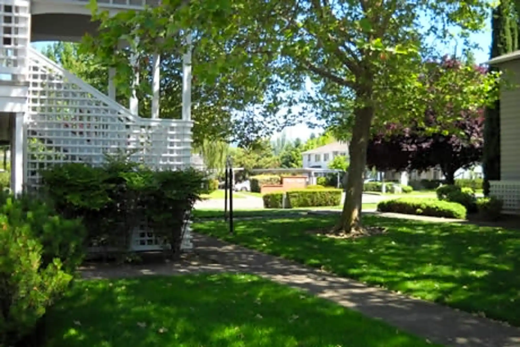 Poplar Village 1481 Poplar Dr Medford, OR Apartments for Rent Rent.