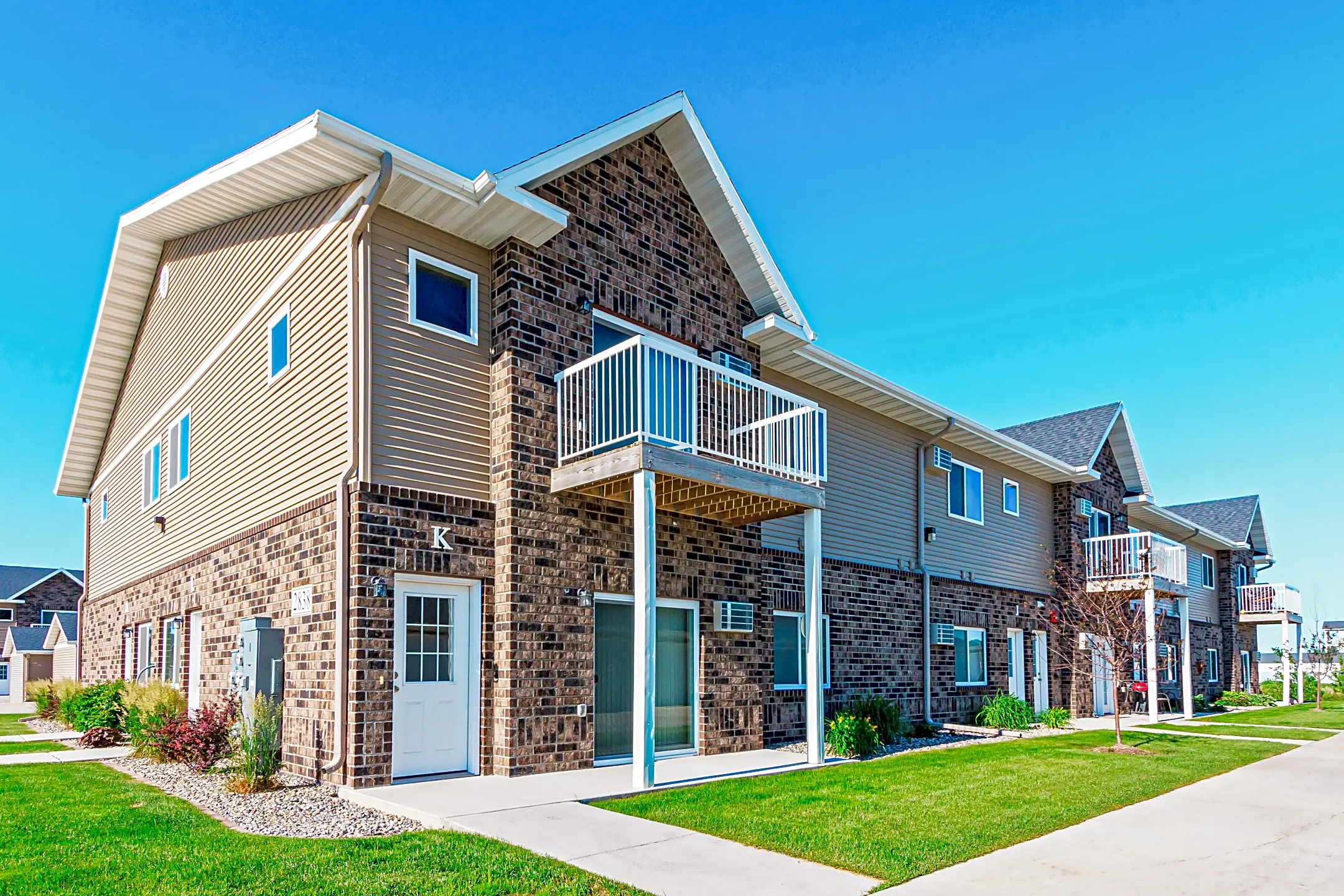 Building - Tuscany Villa Townhomes - West Fargo, ND