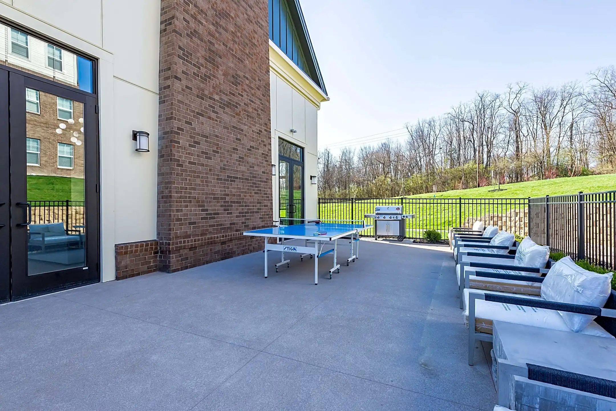 Gateway Lofts Centerville 701 E. Alex Bell Road Centerville, OH