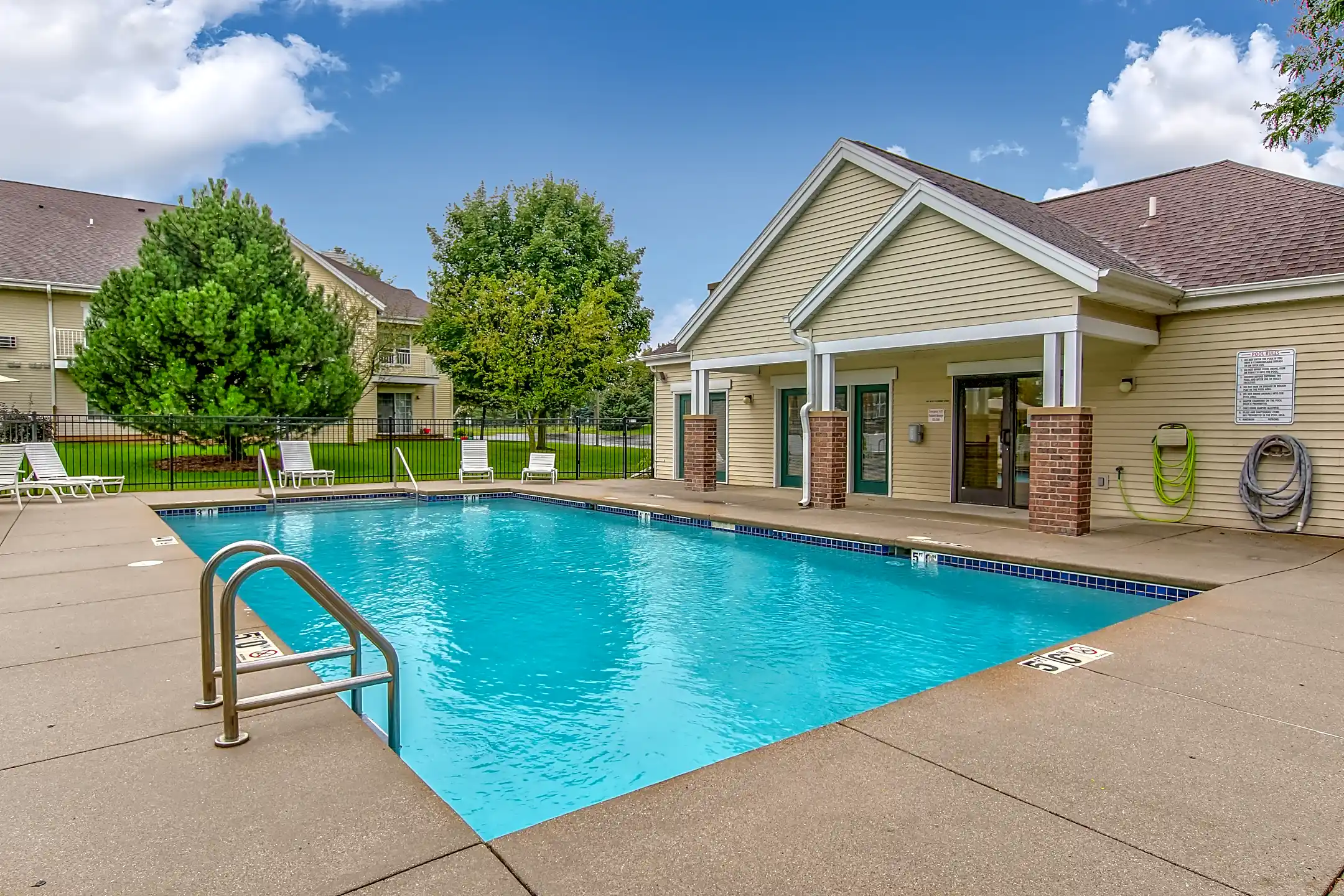 Junction Ridge Apartments 202 Junction Rd Madison, WI Apartments