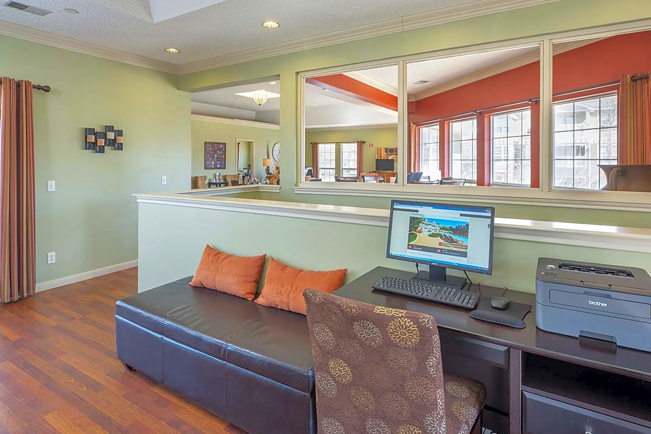 Steeplechase on Maple 14949 Manderson Plz Omaha, NE Apartments for