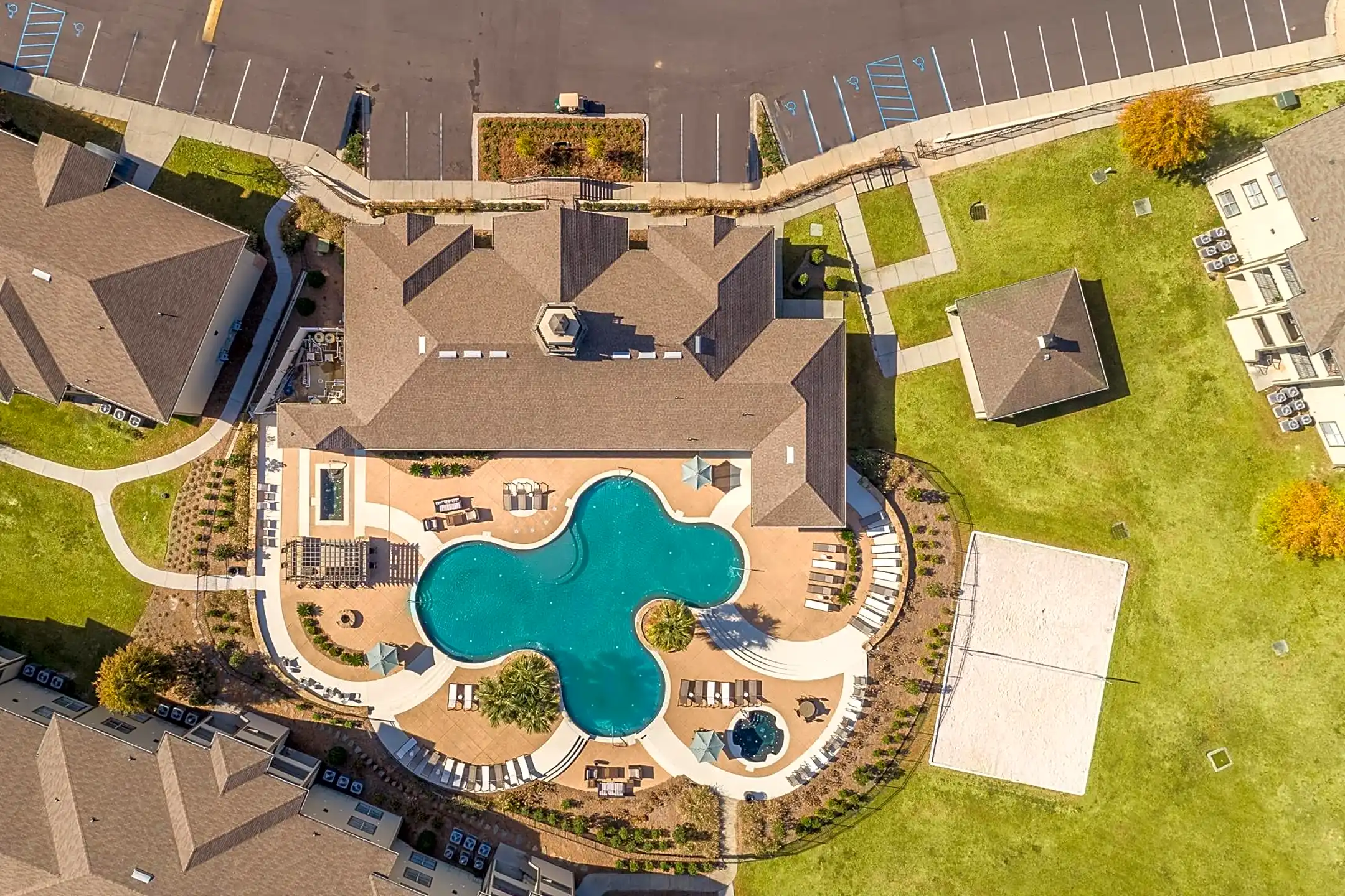 Tremont at 22 Apartments 25 Campbell Scenic Drive Hattiesburg, MS