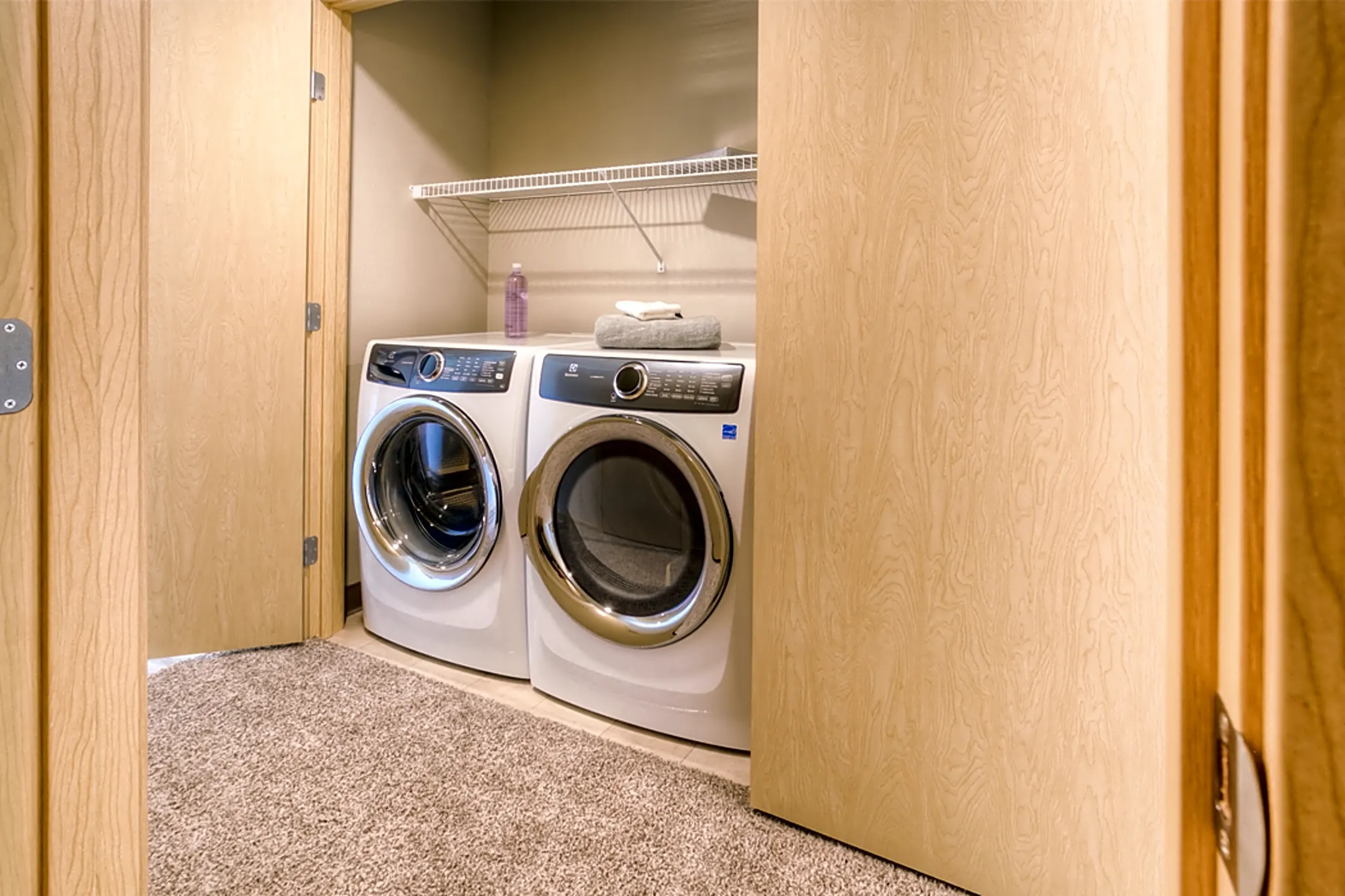 Puget Park Apartments Everett, WA 98208