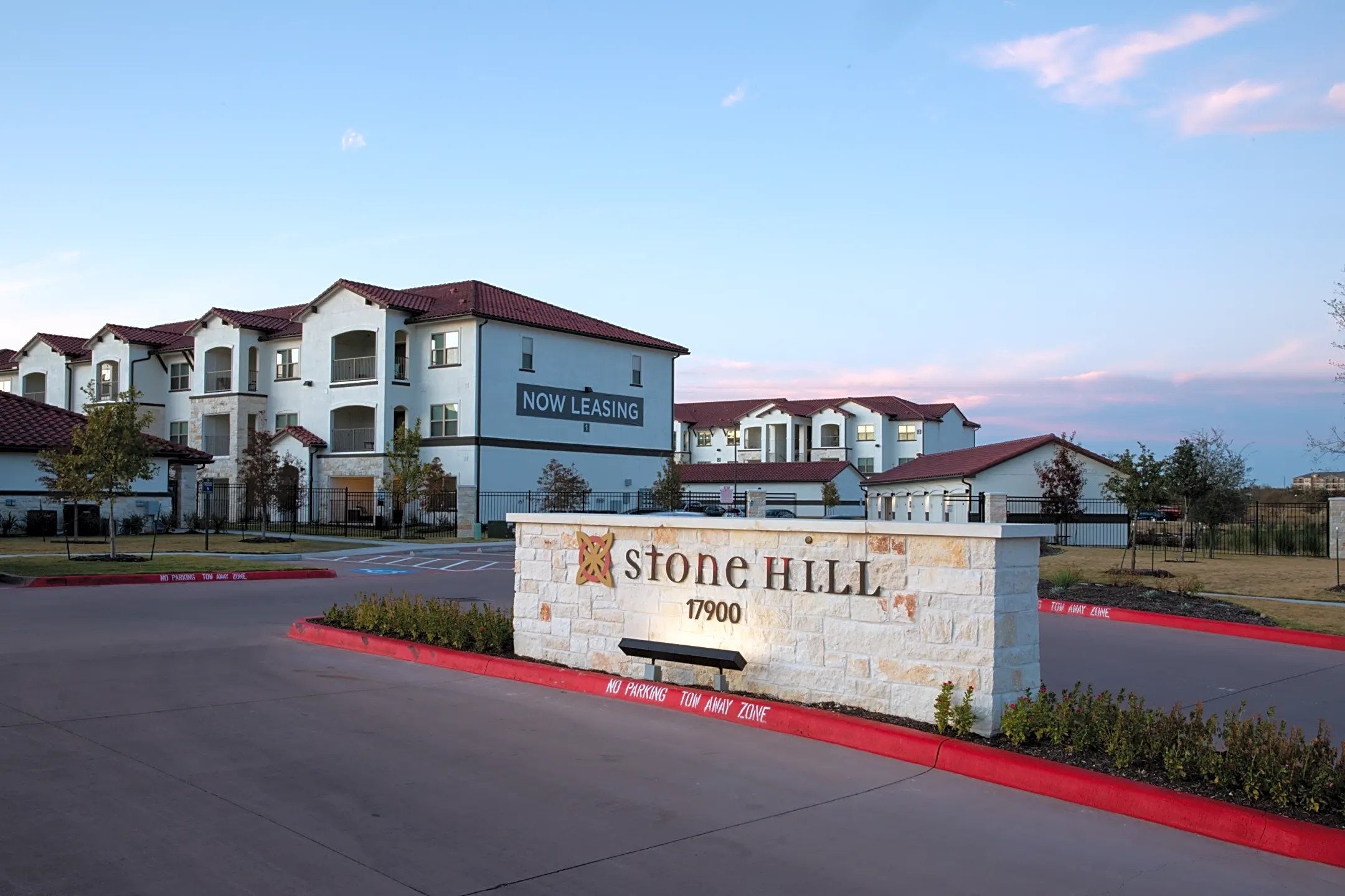 Stone Hill Luxury Apartments Pflugerville Texas