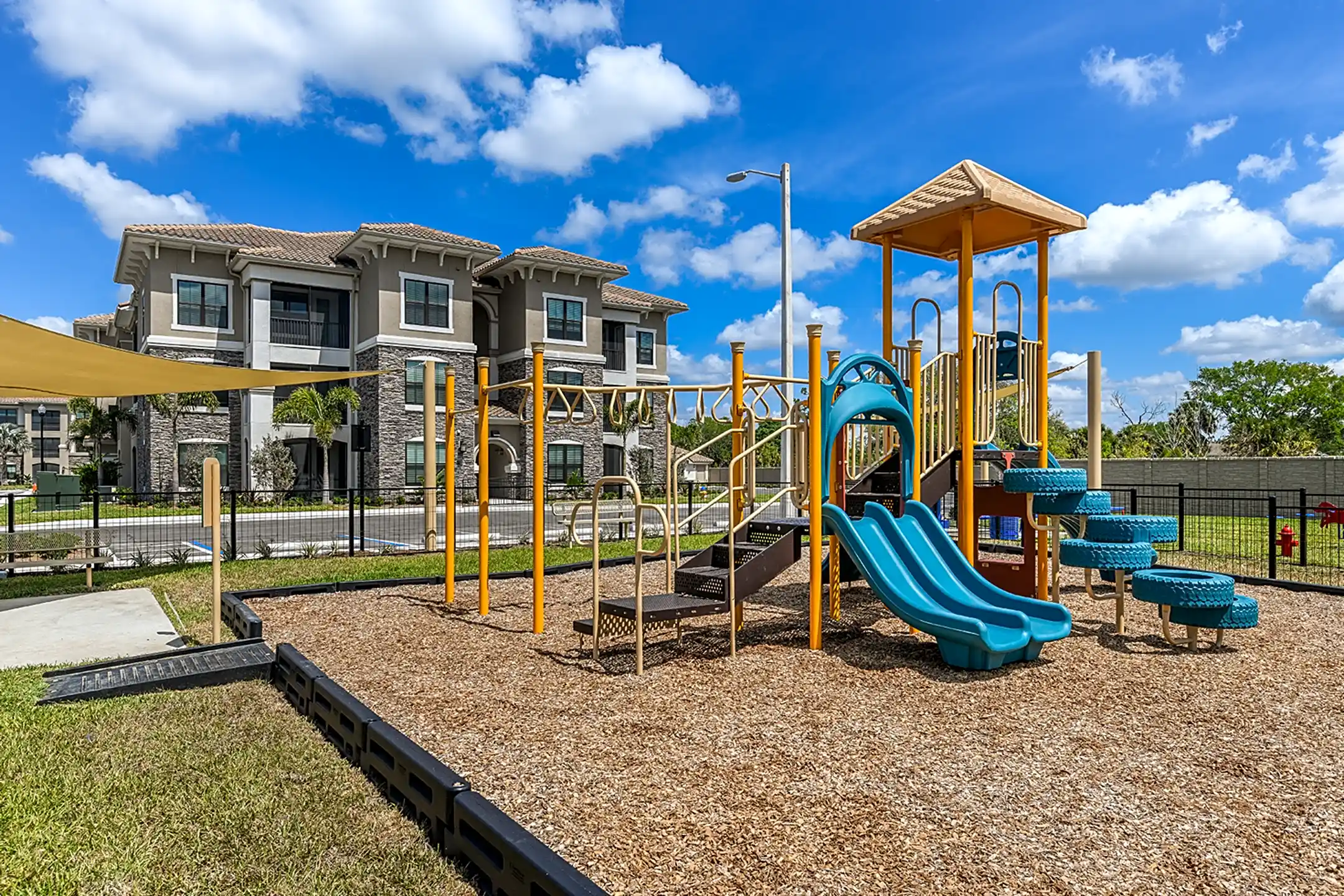 Anson On Palmer Ranch 6251 Sawyer Loop Rd Sarasota, FL Apartments