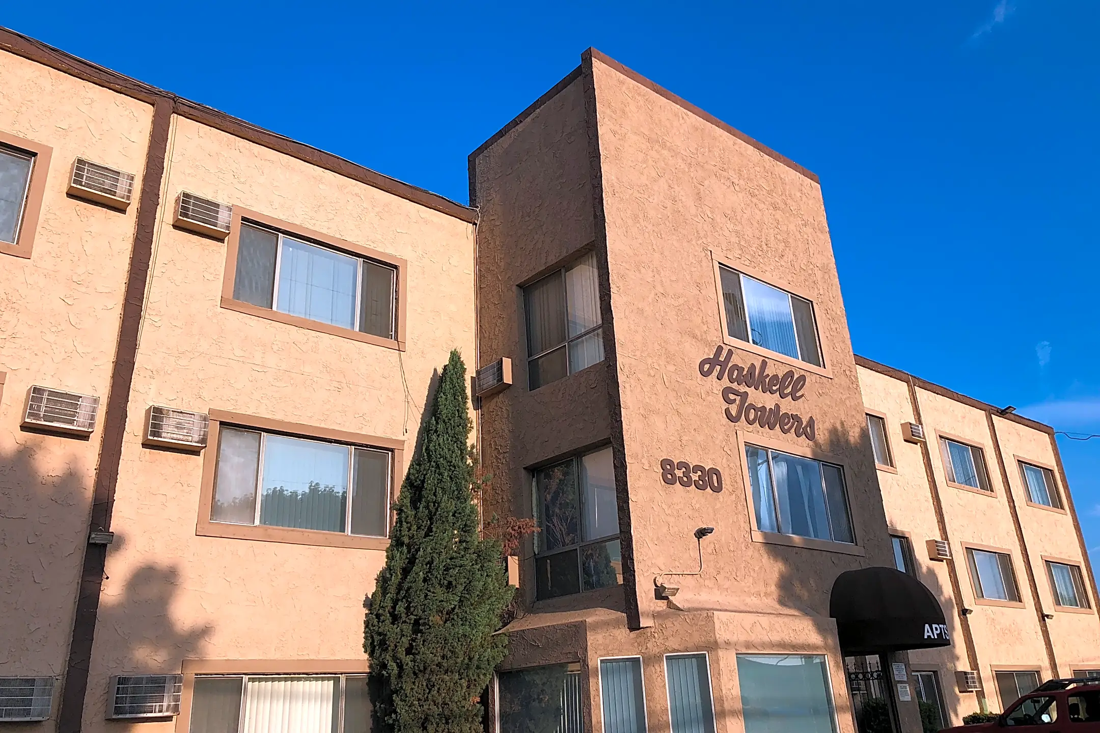 Haskell Towers 8330 Haskell Ave North Hills, CA Apartments for Rent