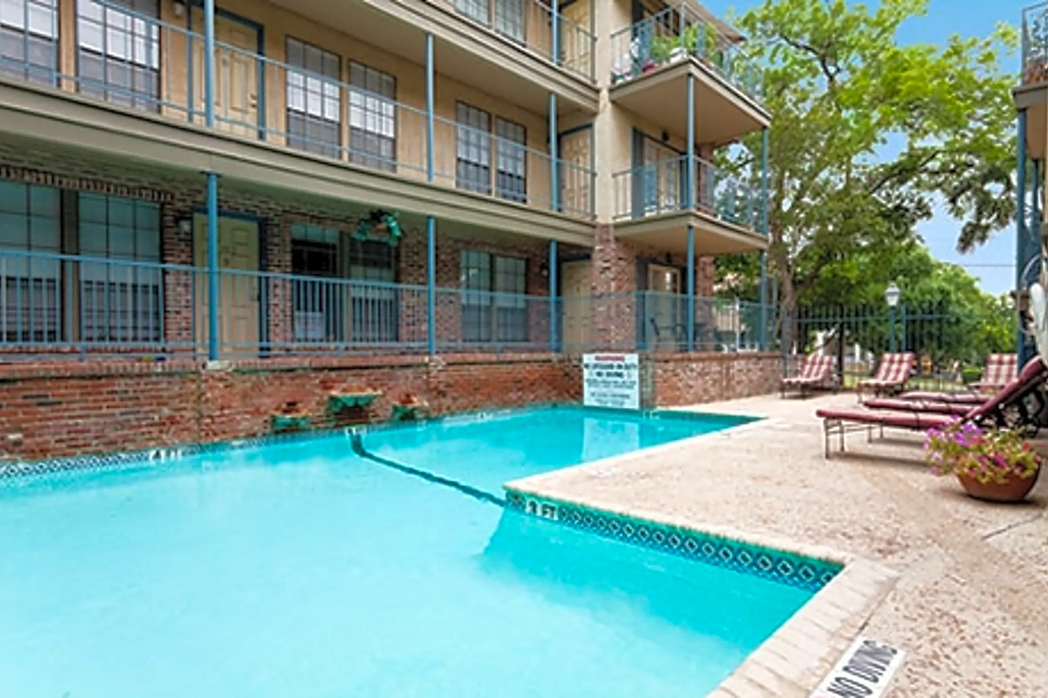 French Place Apts San Antonio