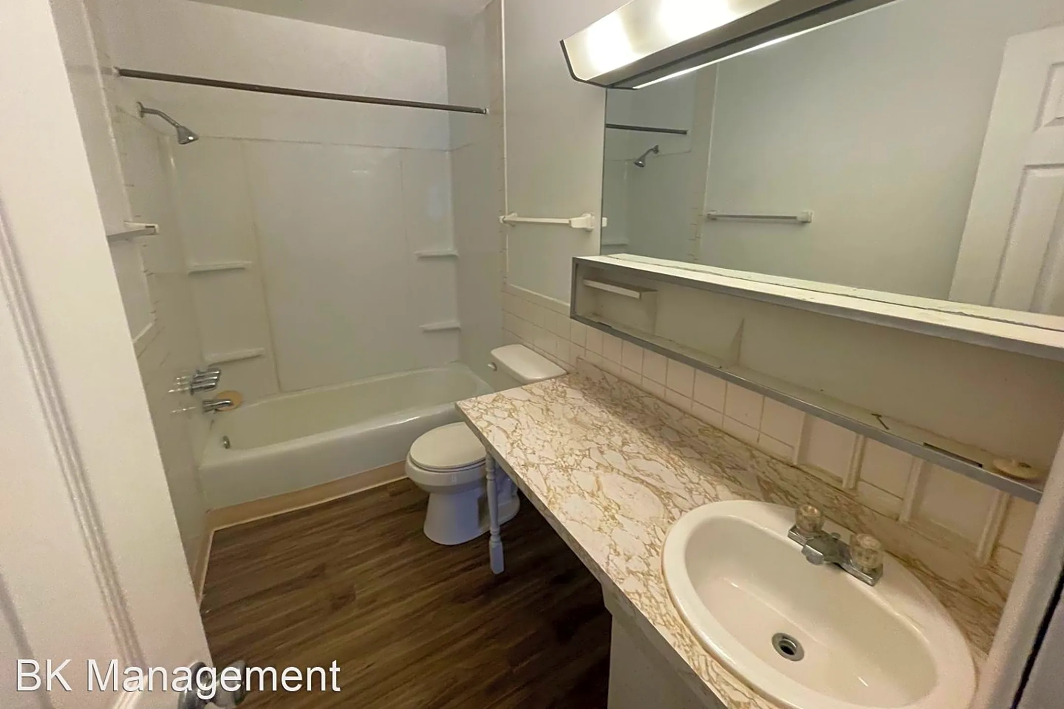 Orchard Apartments 720 W Centennial Ave. Muncie, IN Apartments for