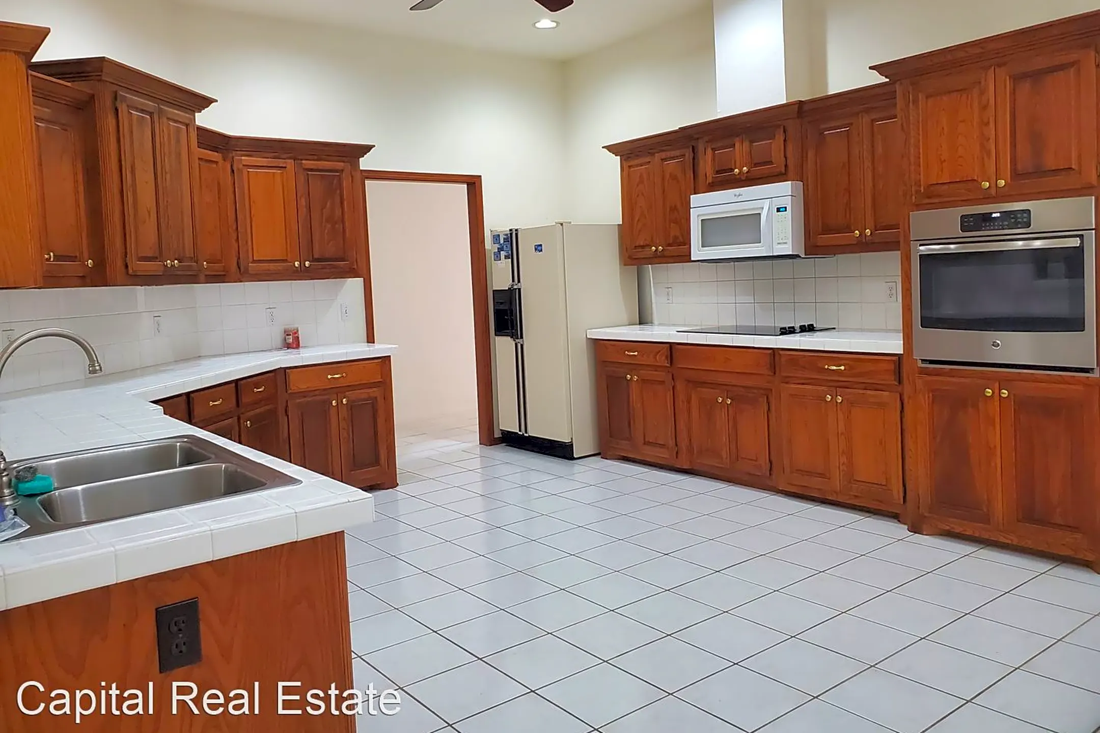 Kitchen - 5801 NW 101st St - Oklahoma City, OK