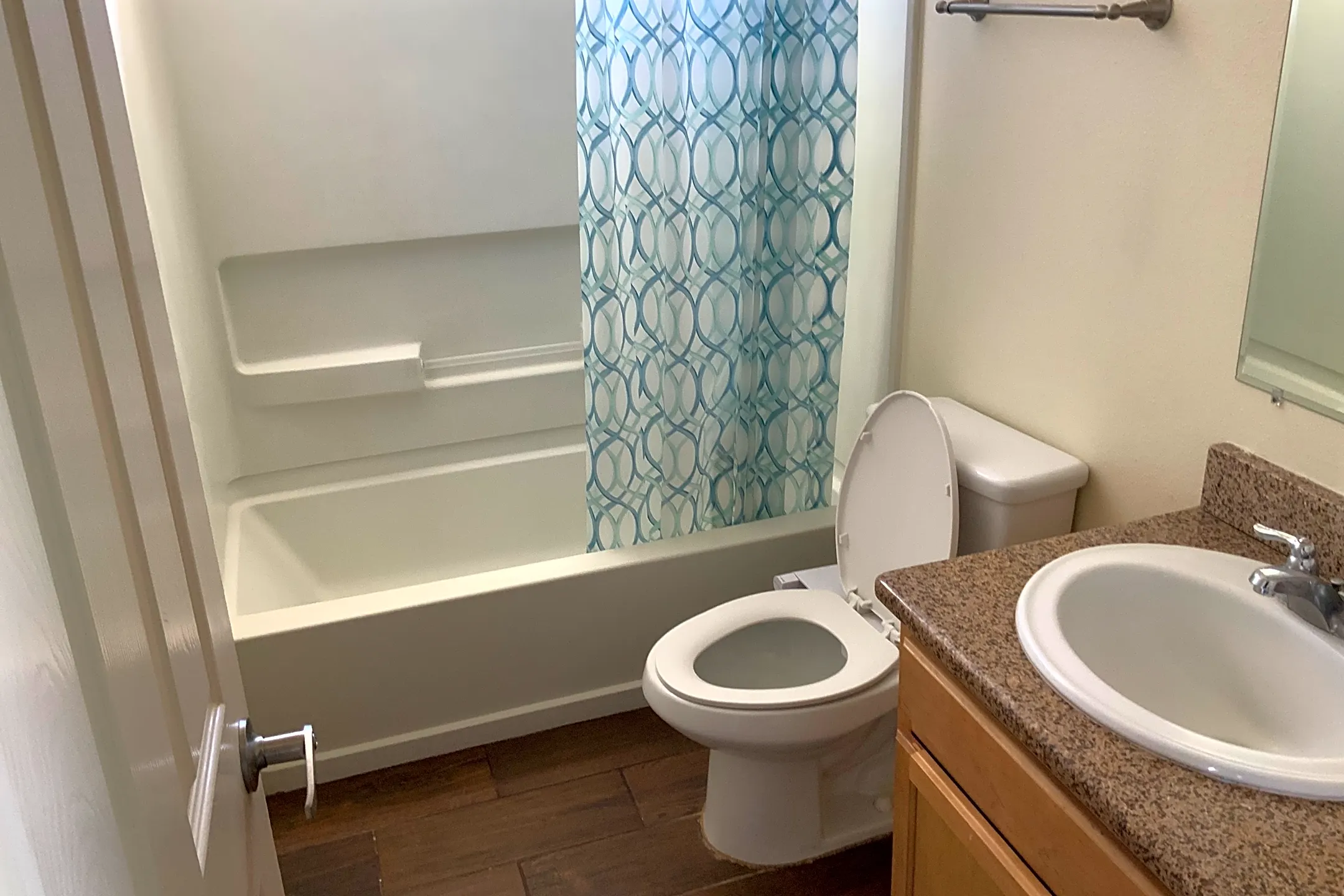 Bathroom - 5701 Pinnacle Peak Ct NW - Albuquerque, NM