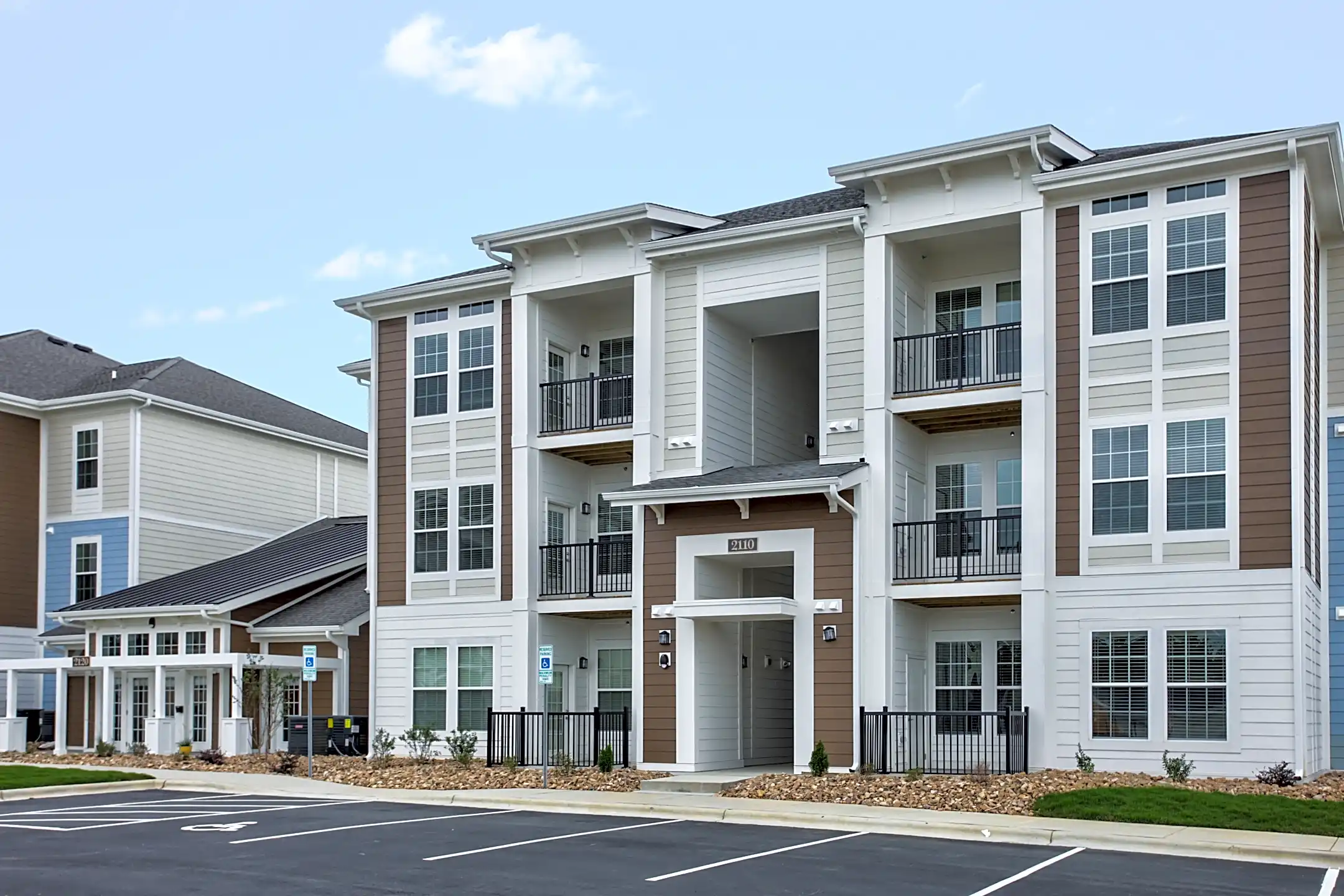 Waterside Apartments 2120 Waterside Circle Graham, NC Apartments