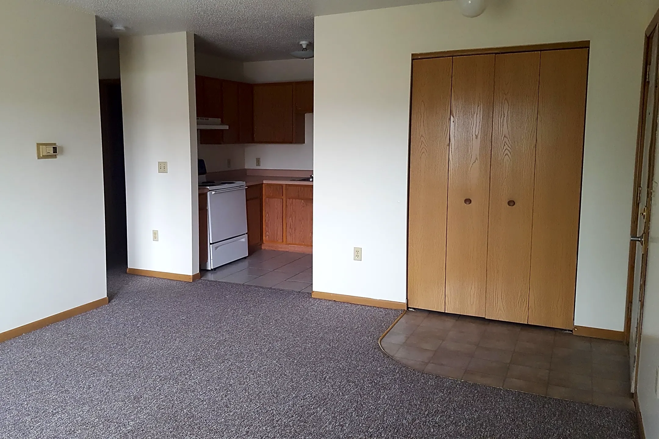 Maple Place Apartments - 405 S Maple St | Winfield, IA Apartments for ...