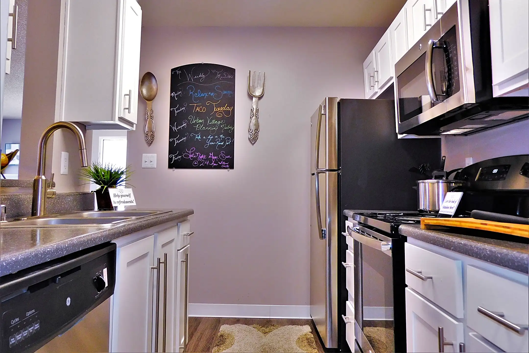 Cheyenne Crossing Apartments Colorado Springs, CO 80906