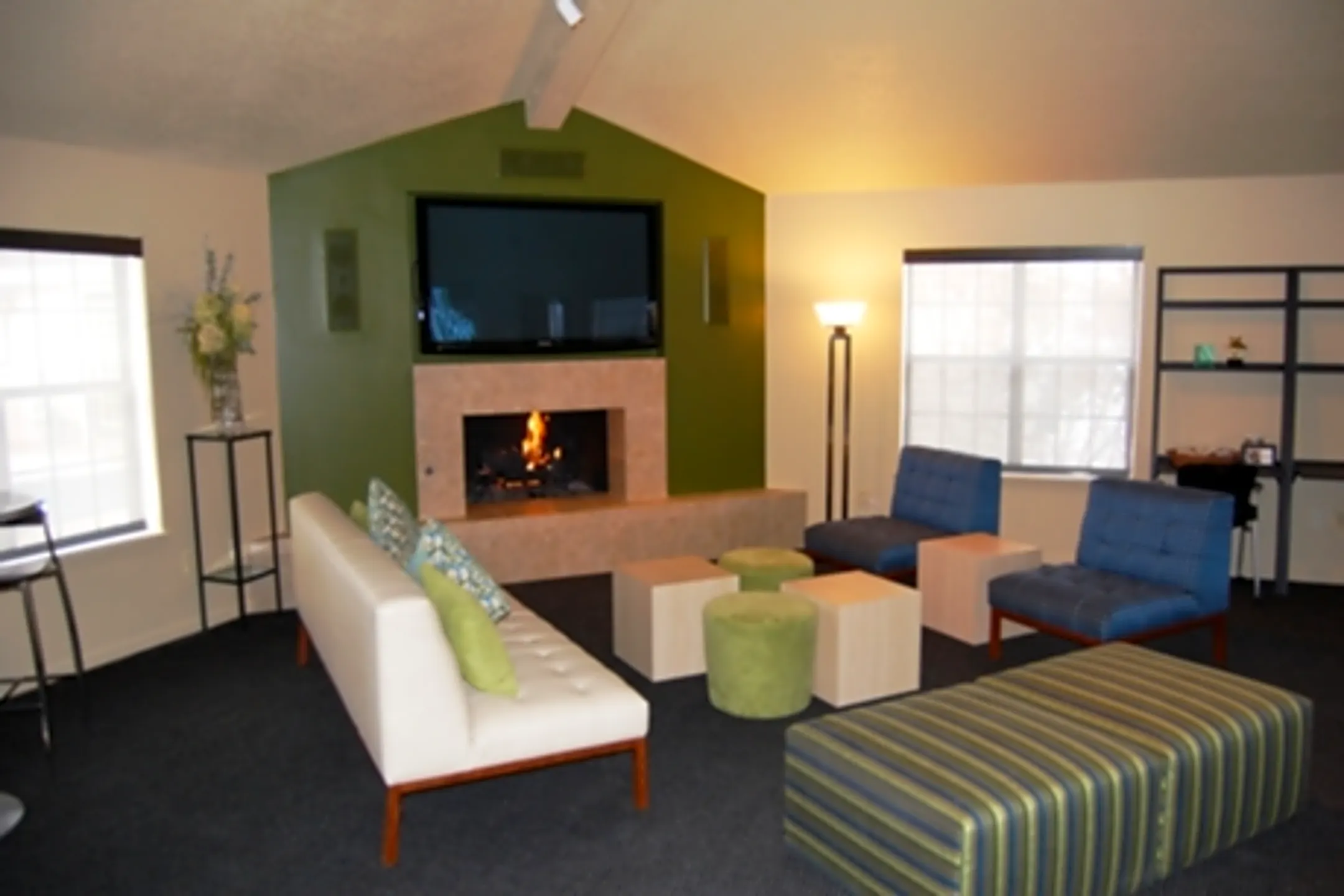 Whispering Hills 8800 W 124th St Overland Park, KS Apartments for