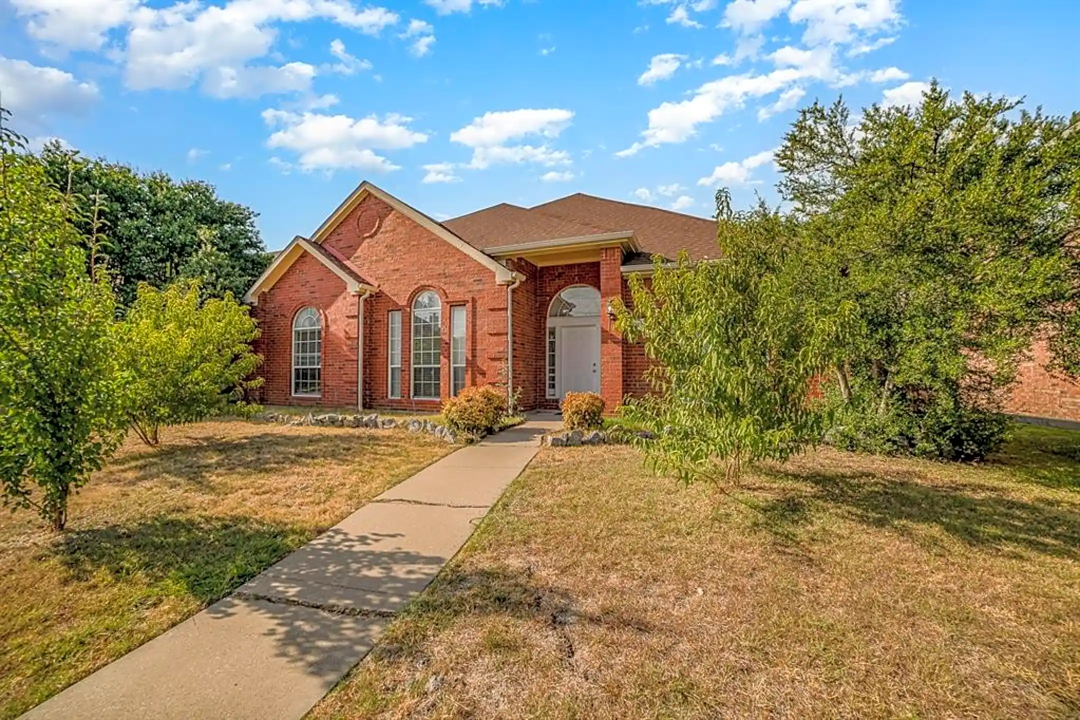 2909-benchmark-dr-houses-plano-tx-75023