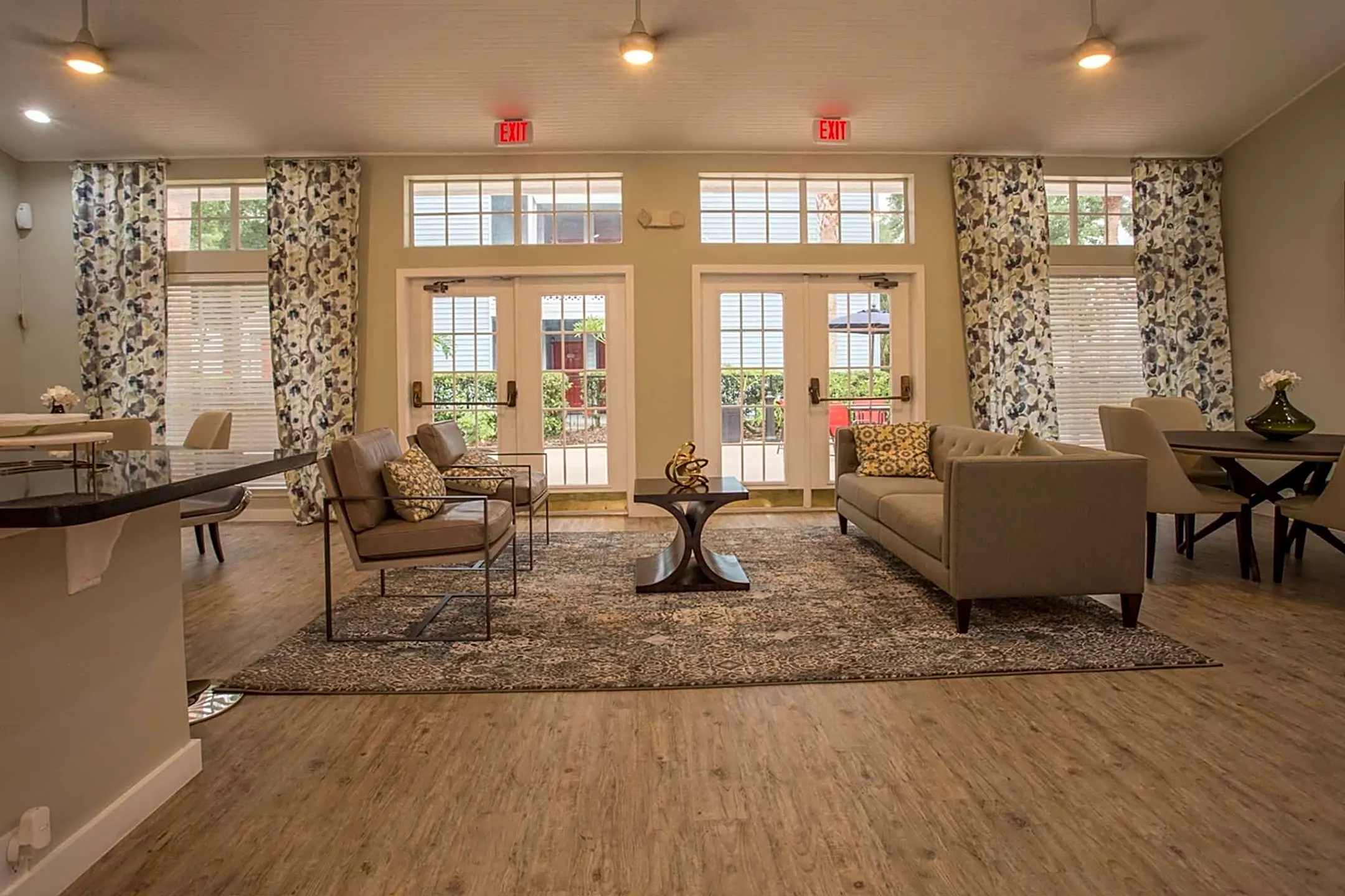 Advenir at The Oaks 3100 Old Winter Garden Rd Ocoee, FL Apartments