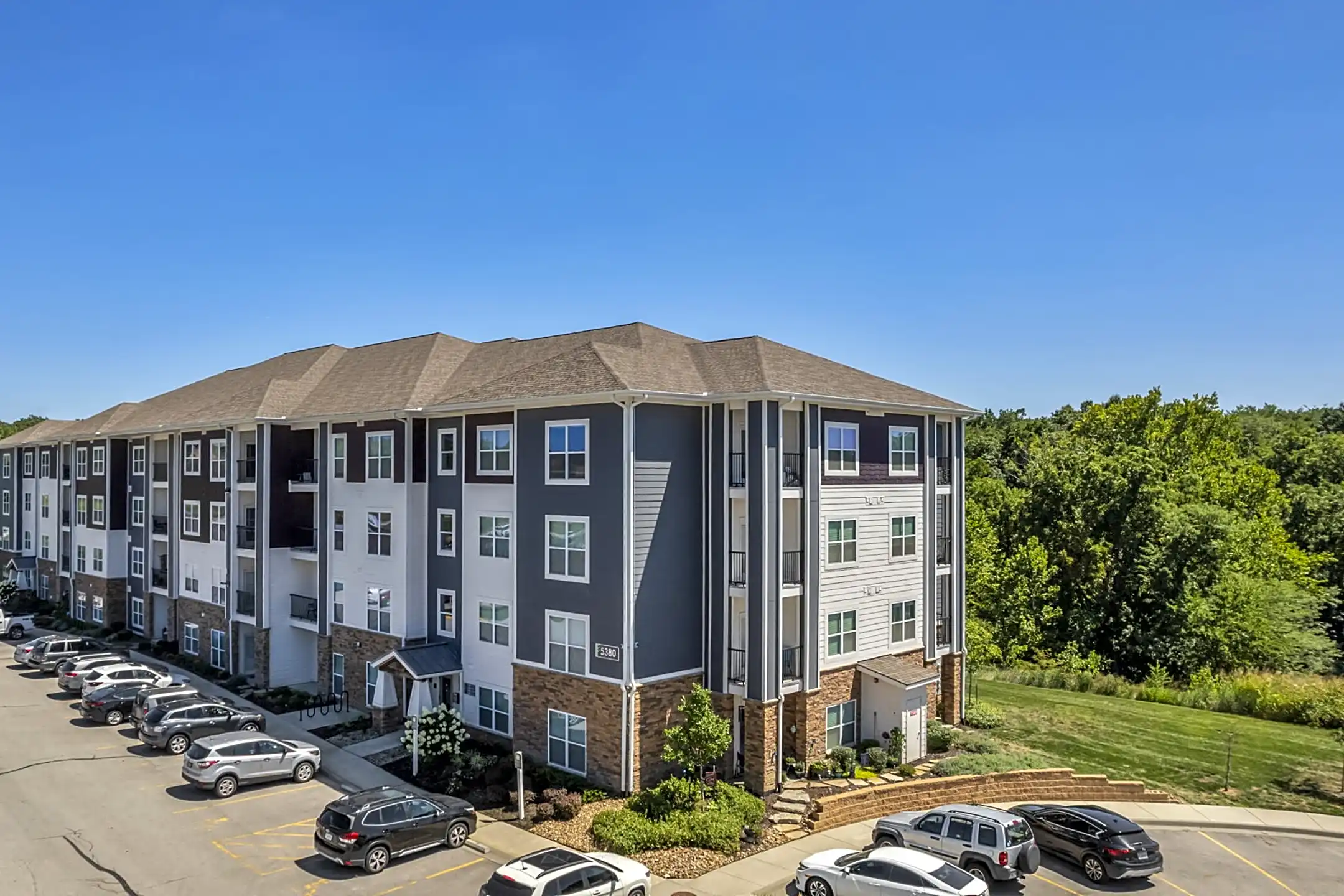 Kinsley Forest 5400 North Summit Street Kansas City, MO Apartments for Rent Rent.