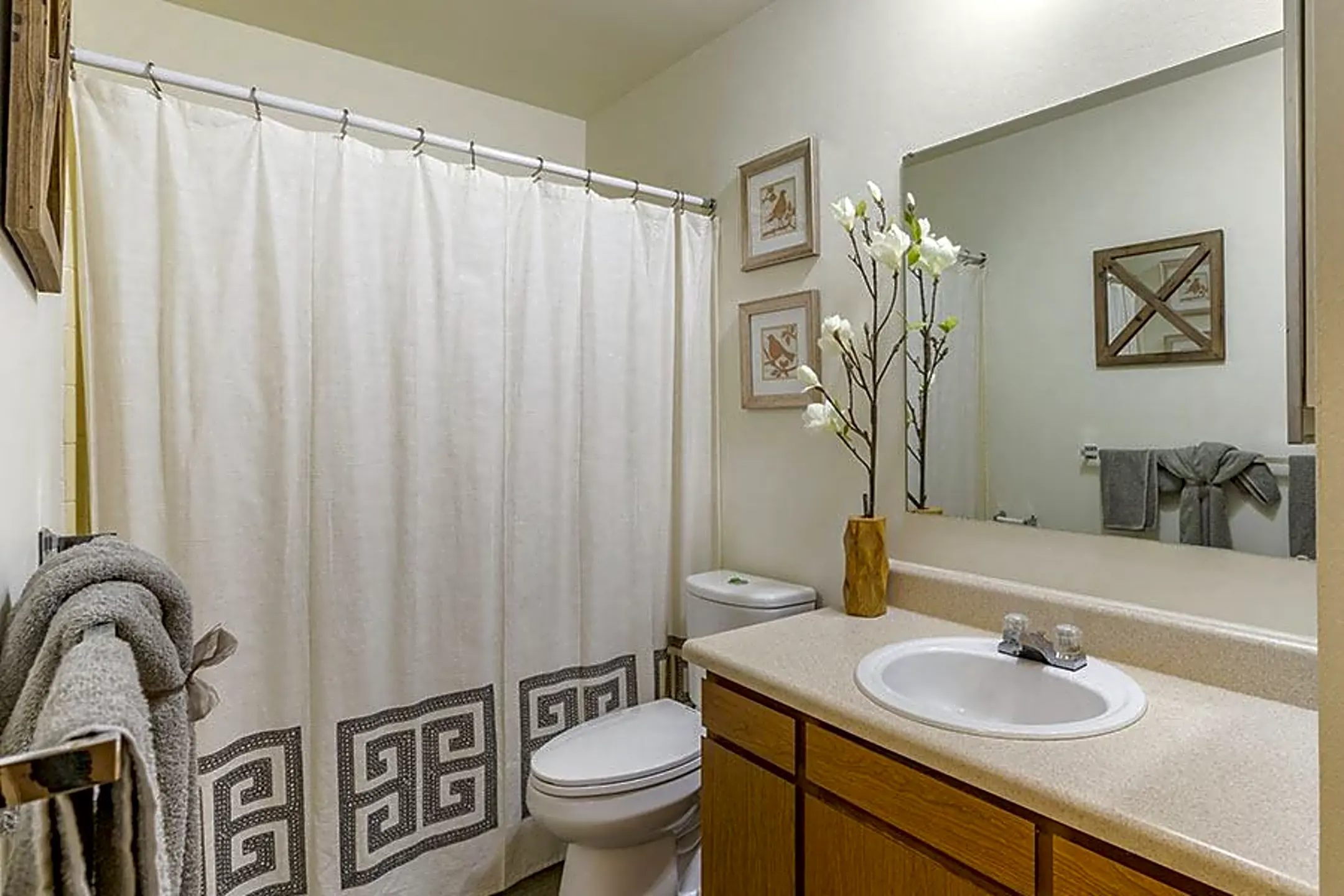 Ramblewood Apartments 4277 Stonebridge Dr SW Grand Rapids, MI