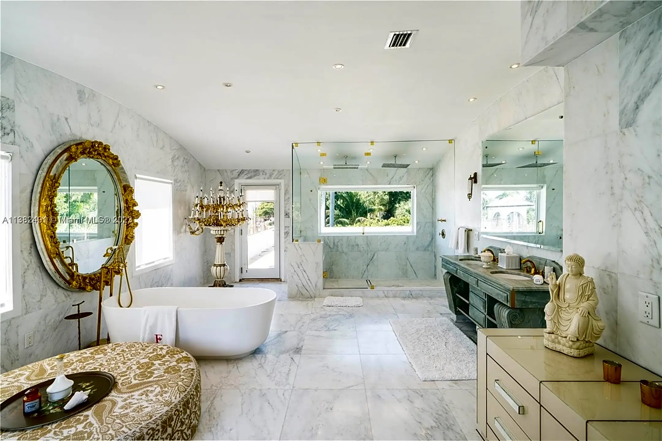 Bathroom - 4731 Pine Tree Dr - Miami Beach, FL