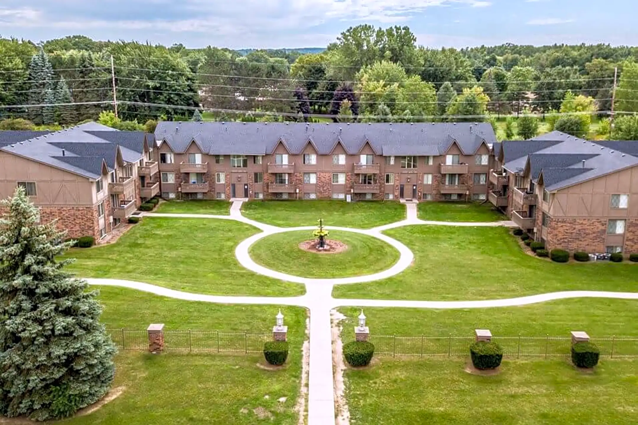 The Landings of Fountain Pointe 6033 Fountain Pointe Grand Blanc