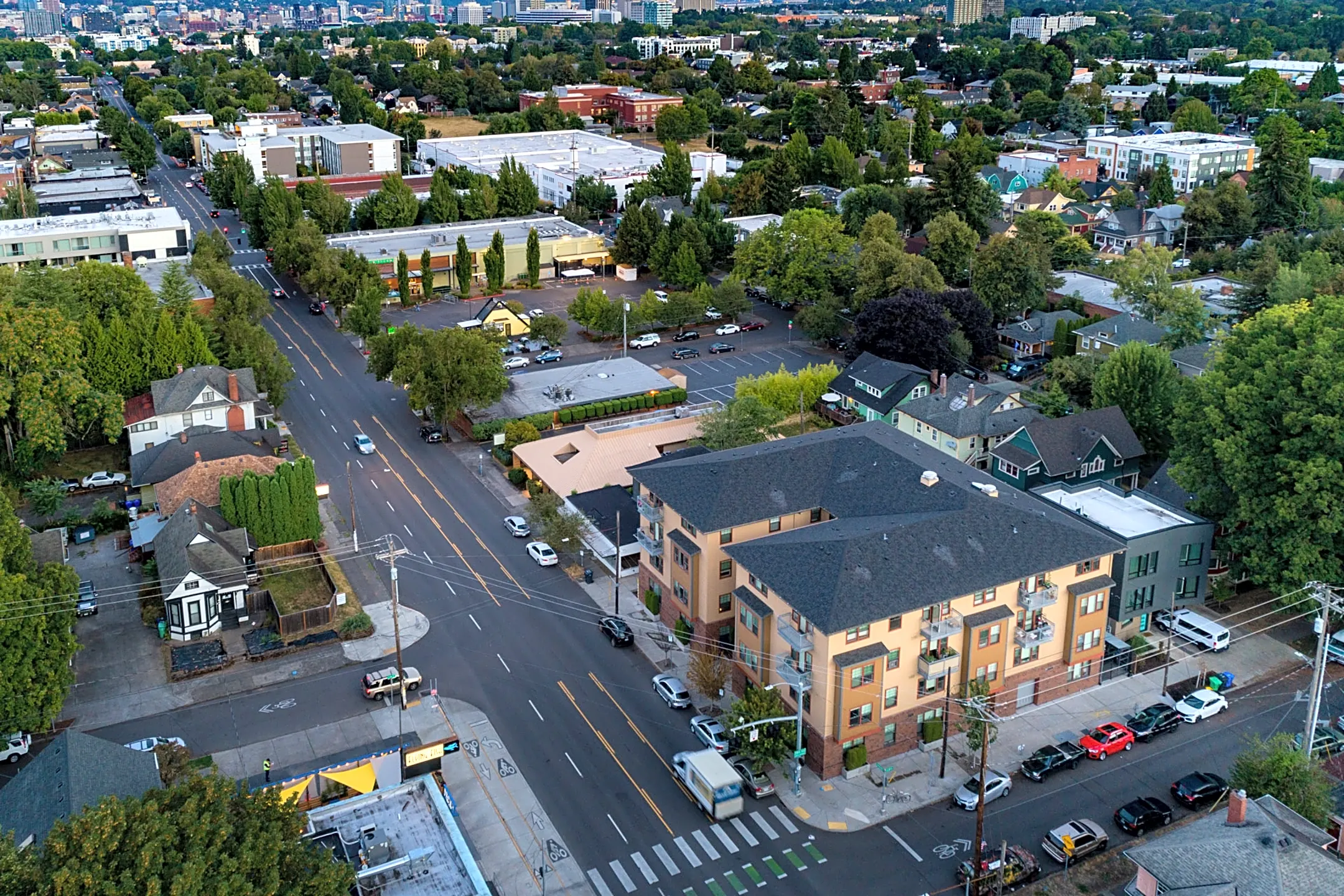 B-Street Apartments - 2959 E Burnside St | Portland, OR for Rent | Rent.