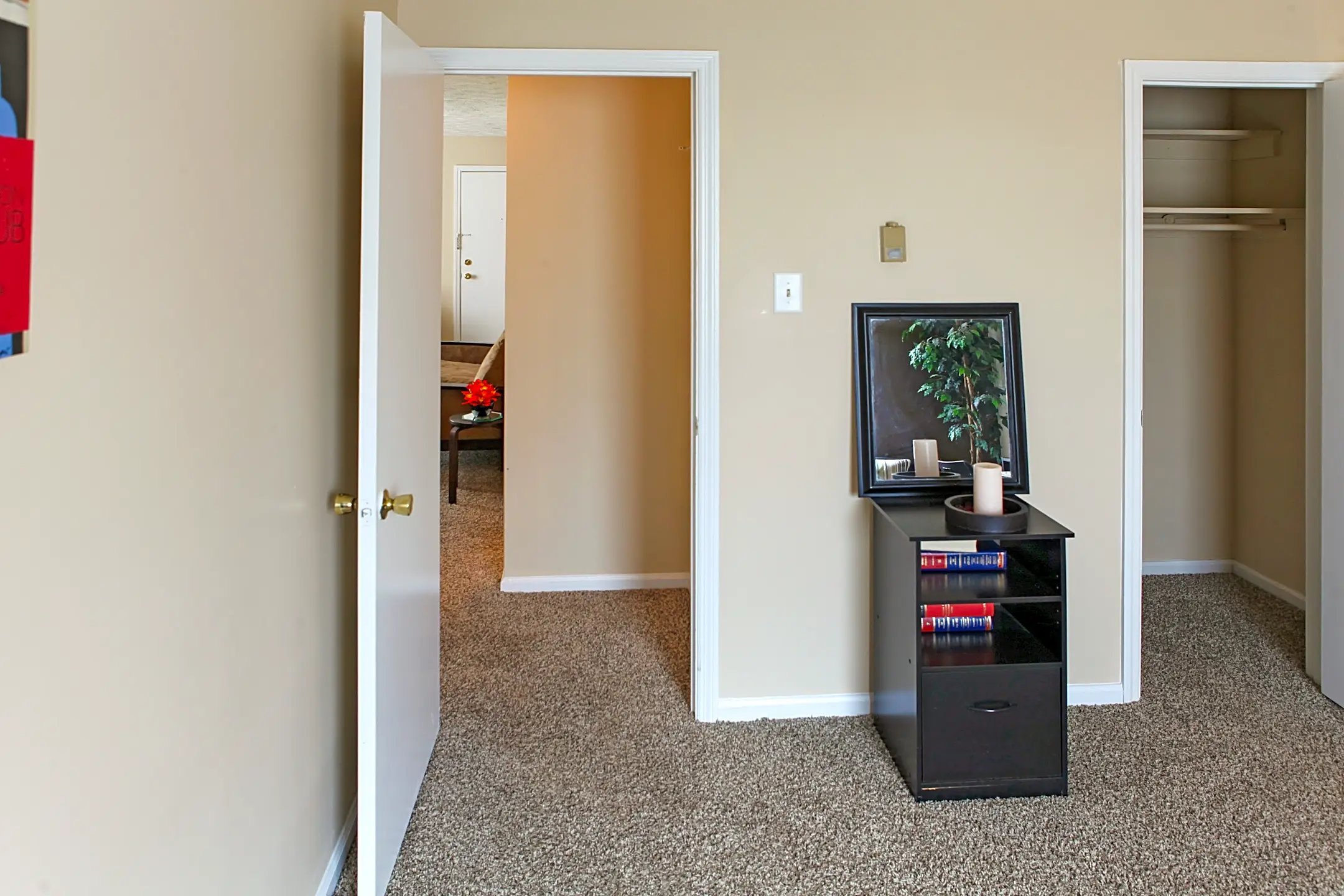 Rivers at Bluegrass 2504 Larkin Rd Lexington, KY Apartments for