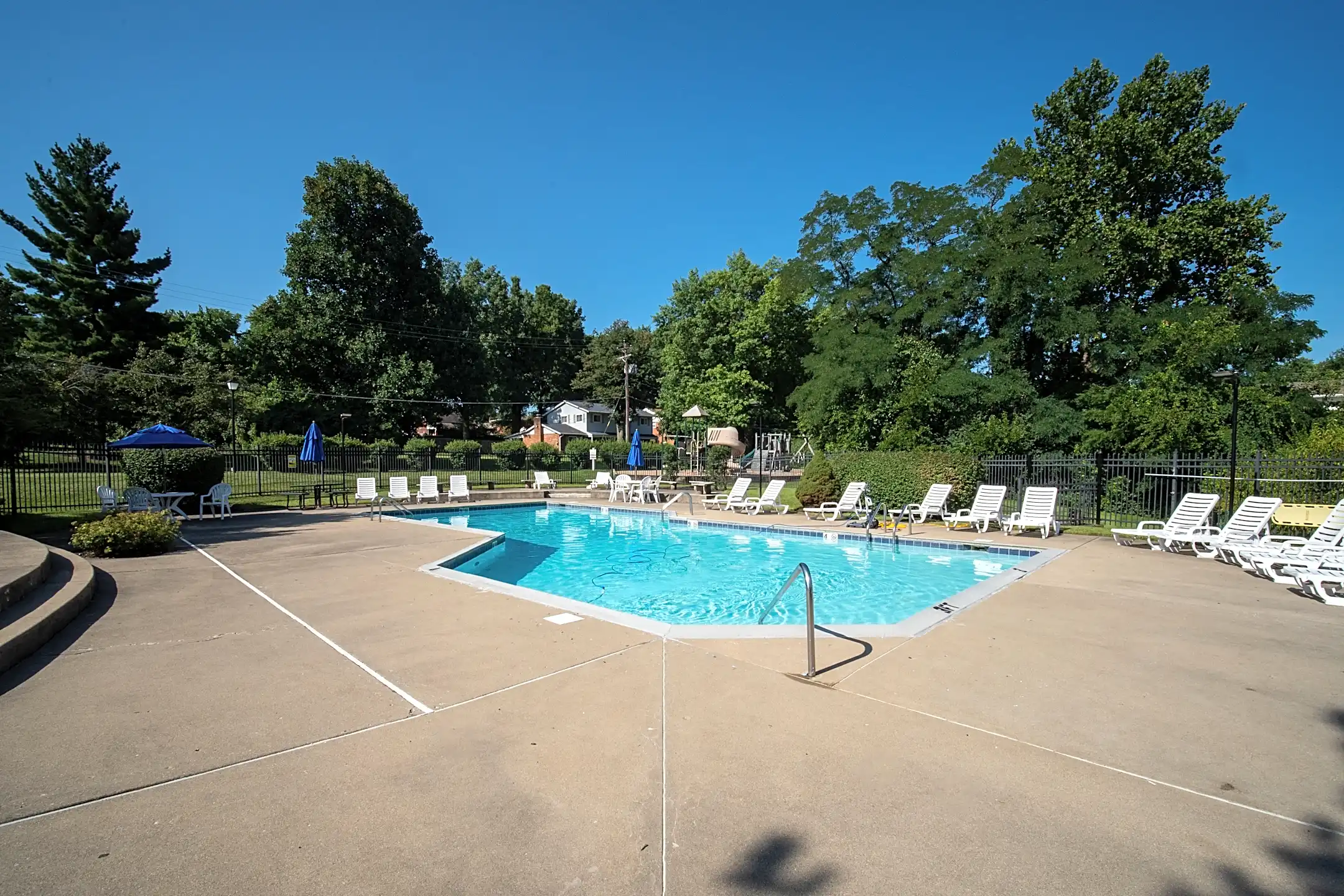 Burgundy Court Cincinnati, OH 45239