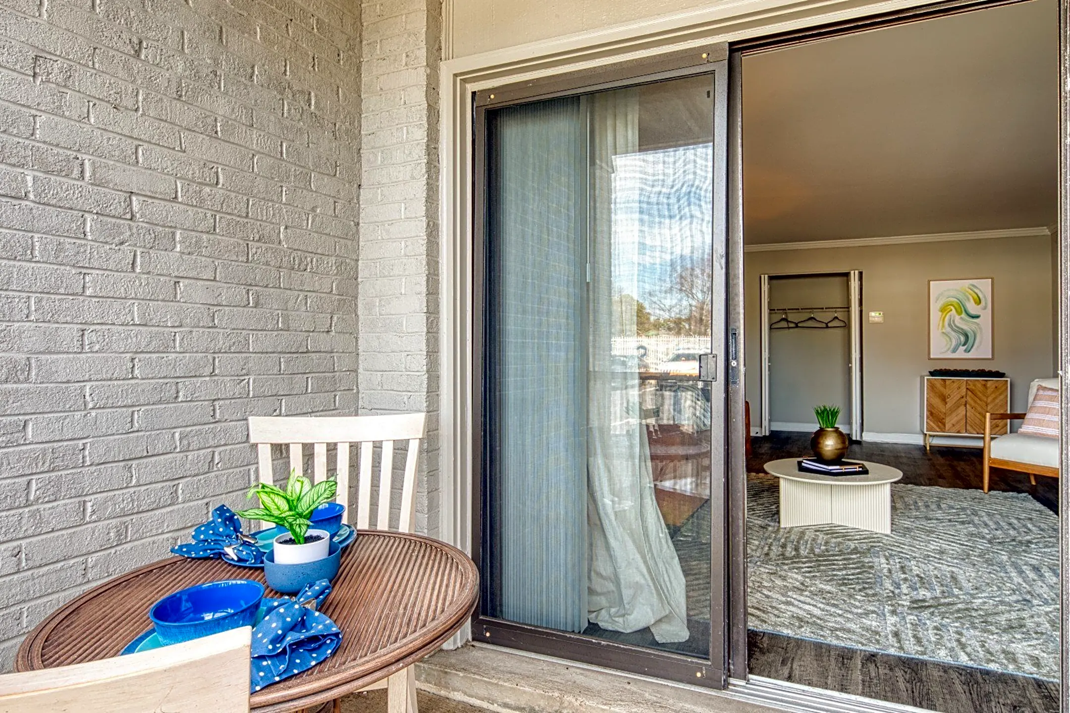 Coastline 631 Lake Edward Dr Virginia Beach, VA Apartments for Rent