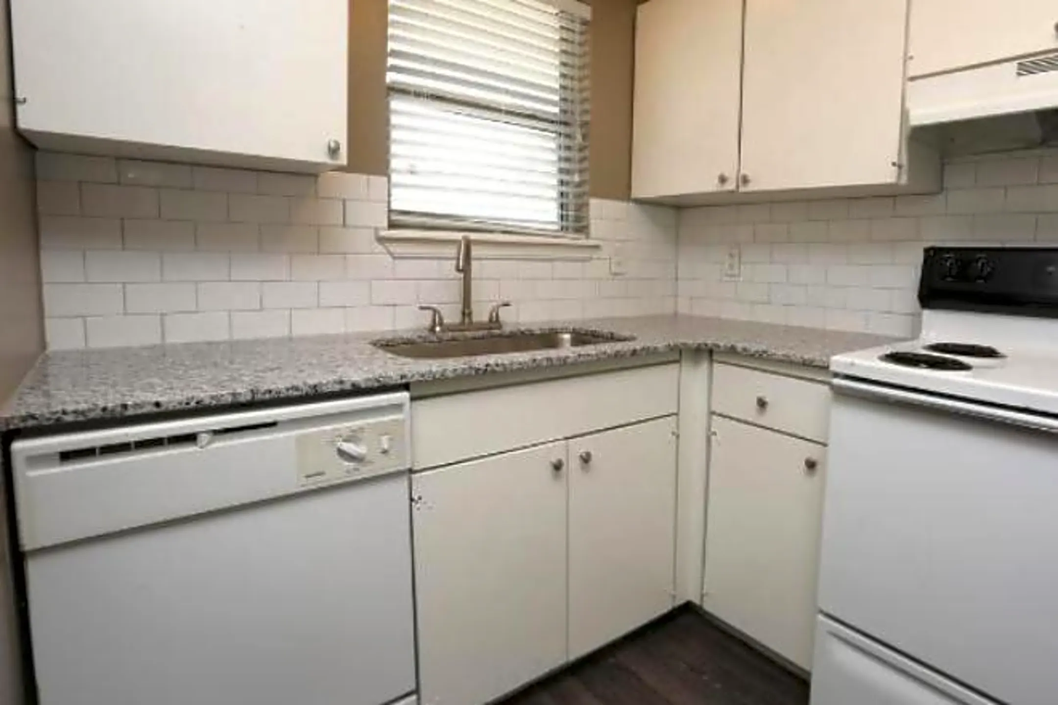 4625 Tinker Diagonal Del City, OK Houses for Rent Rent.