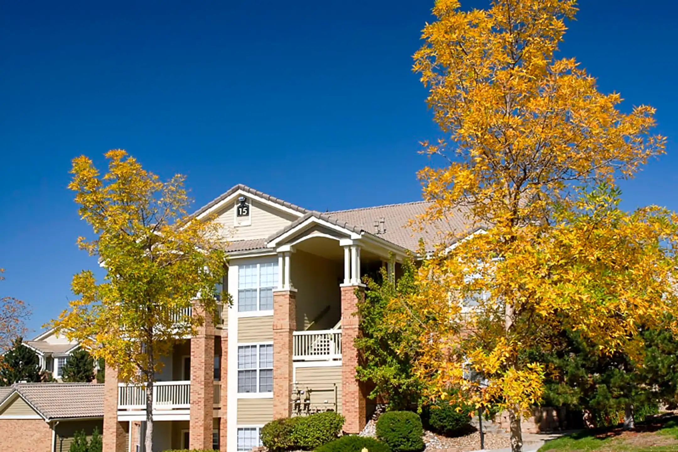 The Bluffs at Highlands Ranch 600 W County Line Rd Highlands Ranch