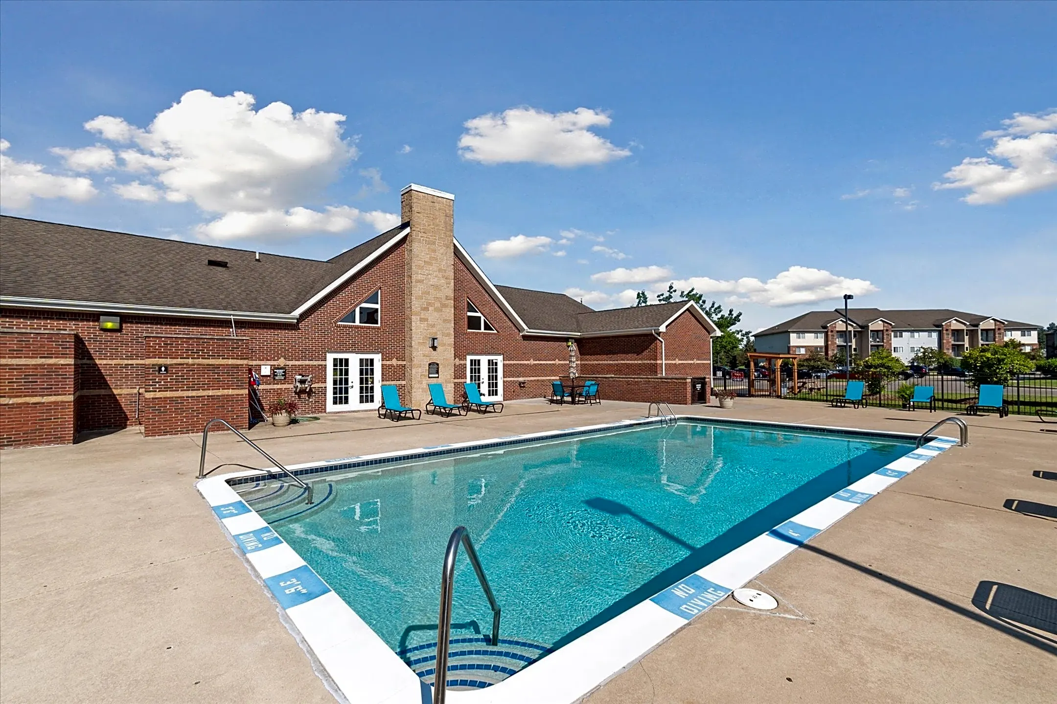 South Pointe Apartments Southgate, MI 48195