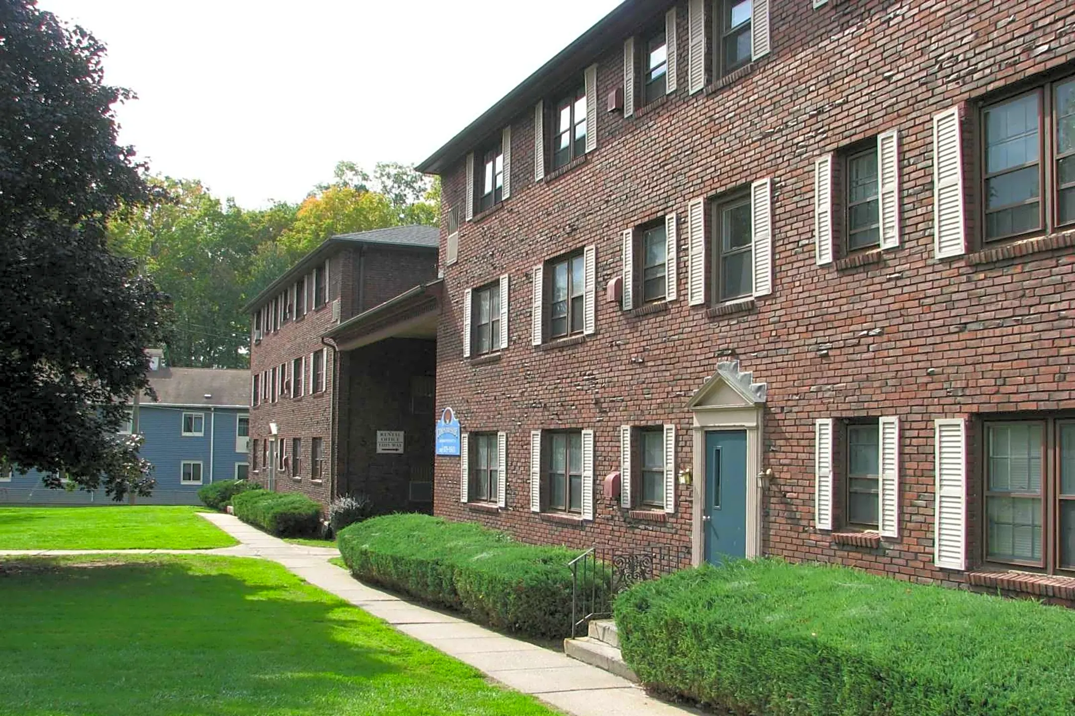 Countryside Apartments - Windsor Locks, CT 06096