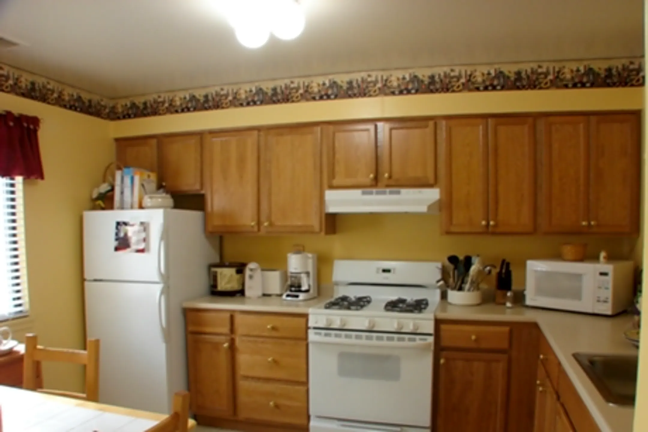 Highfield Crossing 1200 Highfield Ct Bethel Park, PA Apartments for