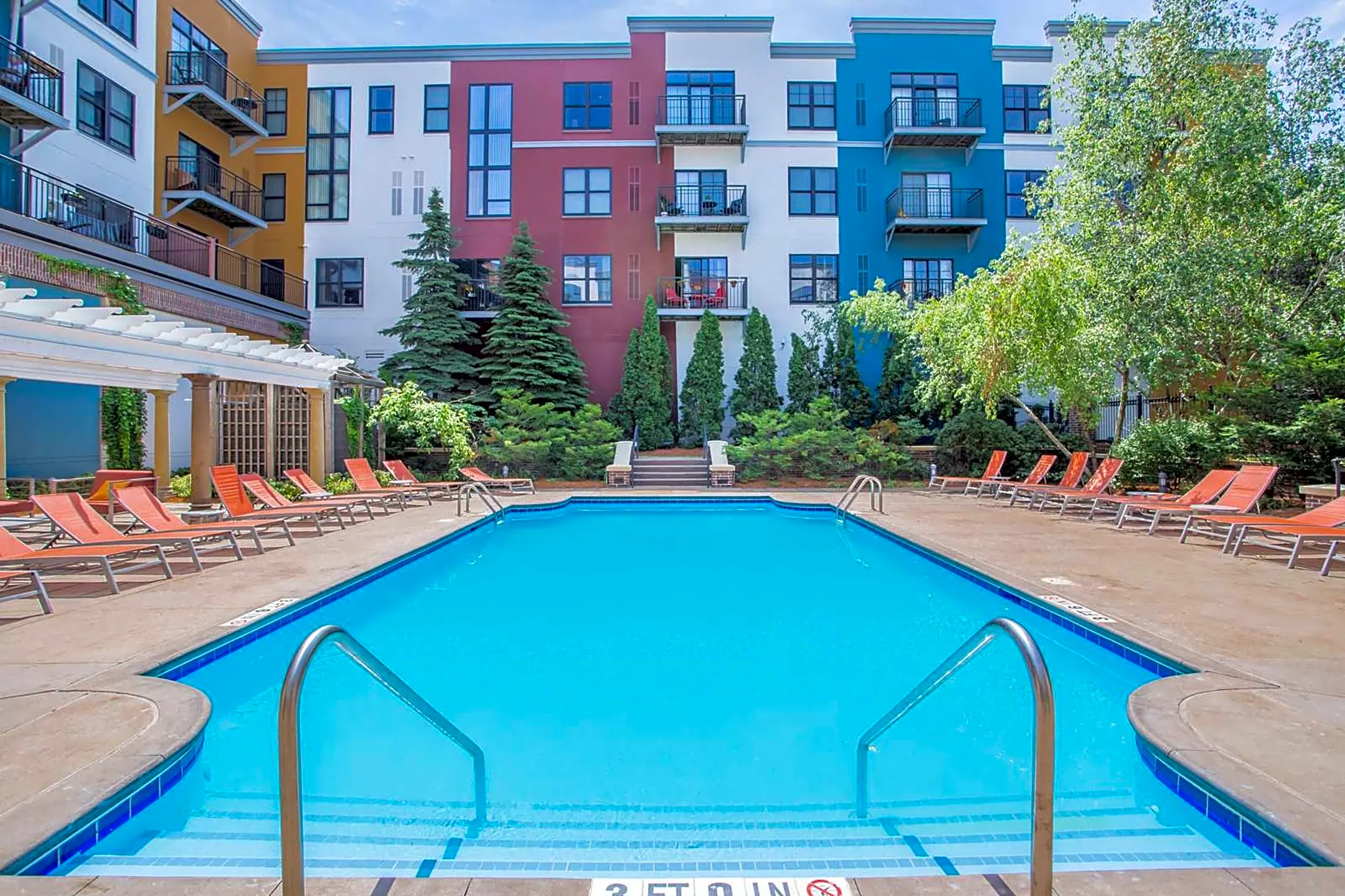 Pool - Excelsior And Grand - Saint Louis Park, MN