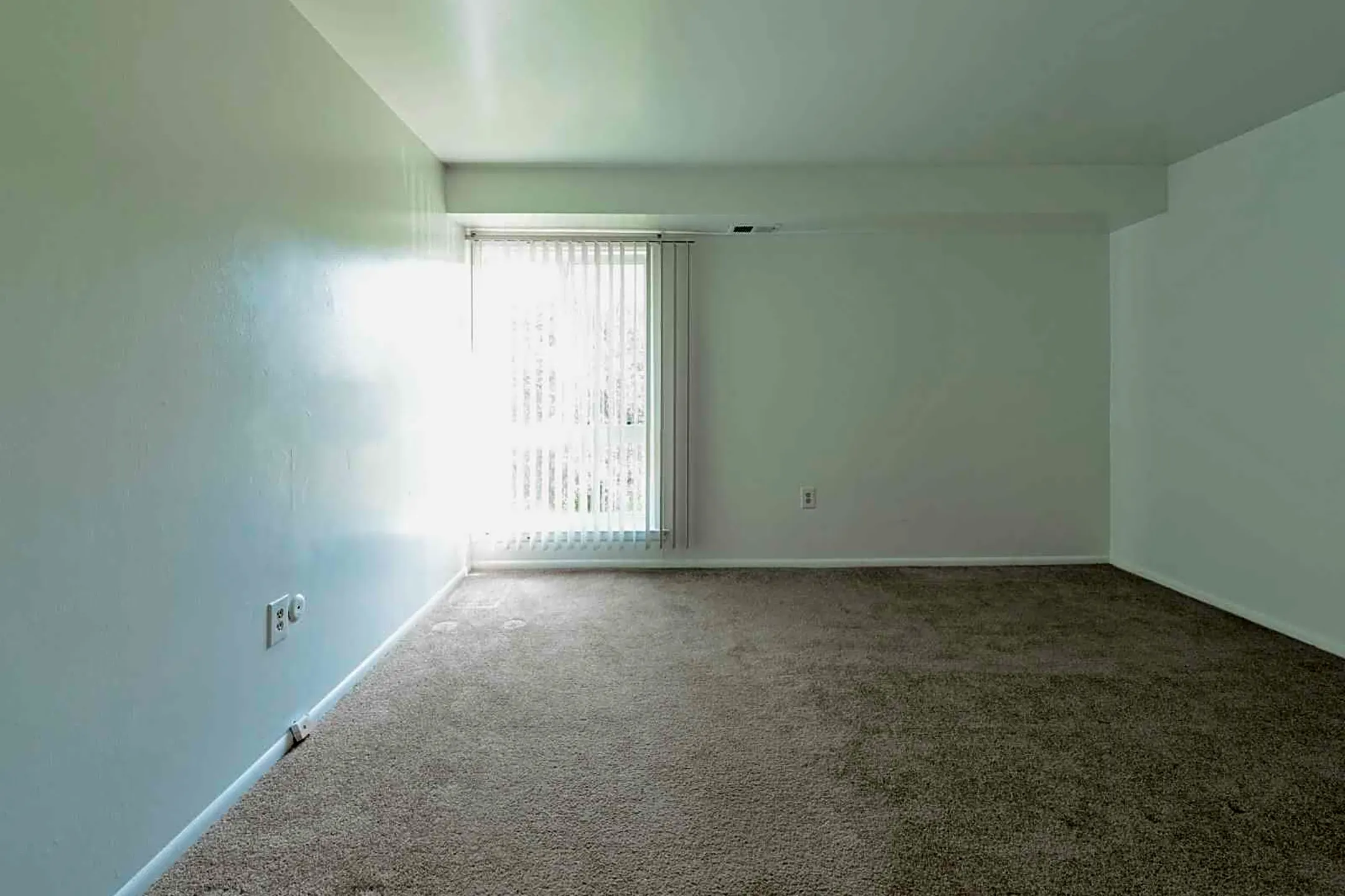 Bedroom - Tomlinson Court Apartments - Philadelphia, PA