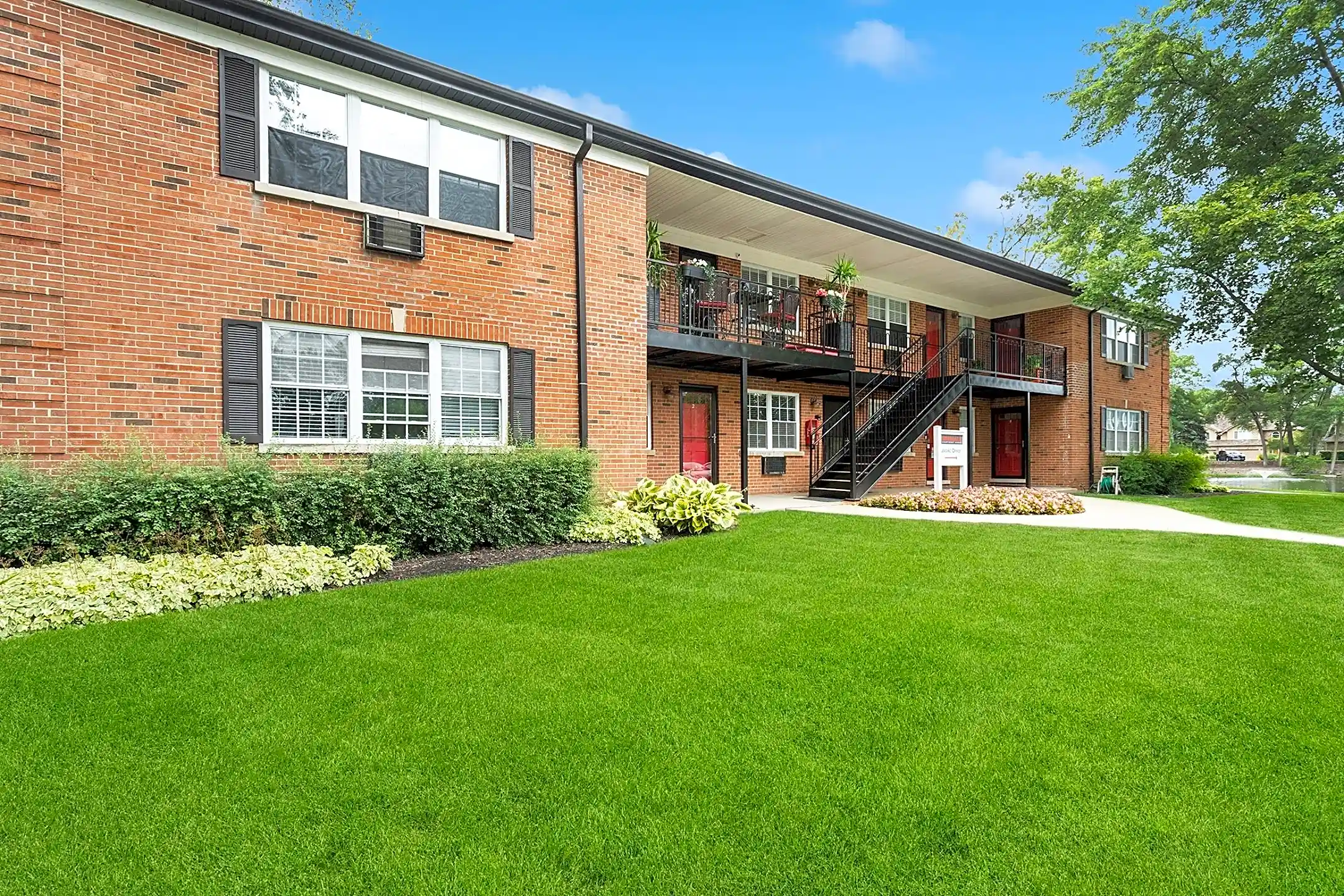 Hinsdale Apartment Homes 301 W 59th St Hinsdale, IL Apartments for