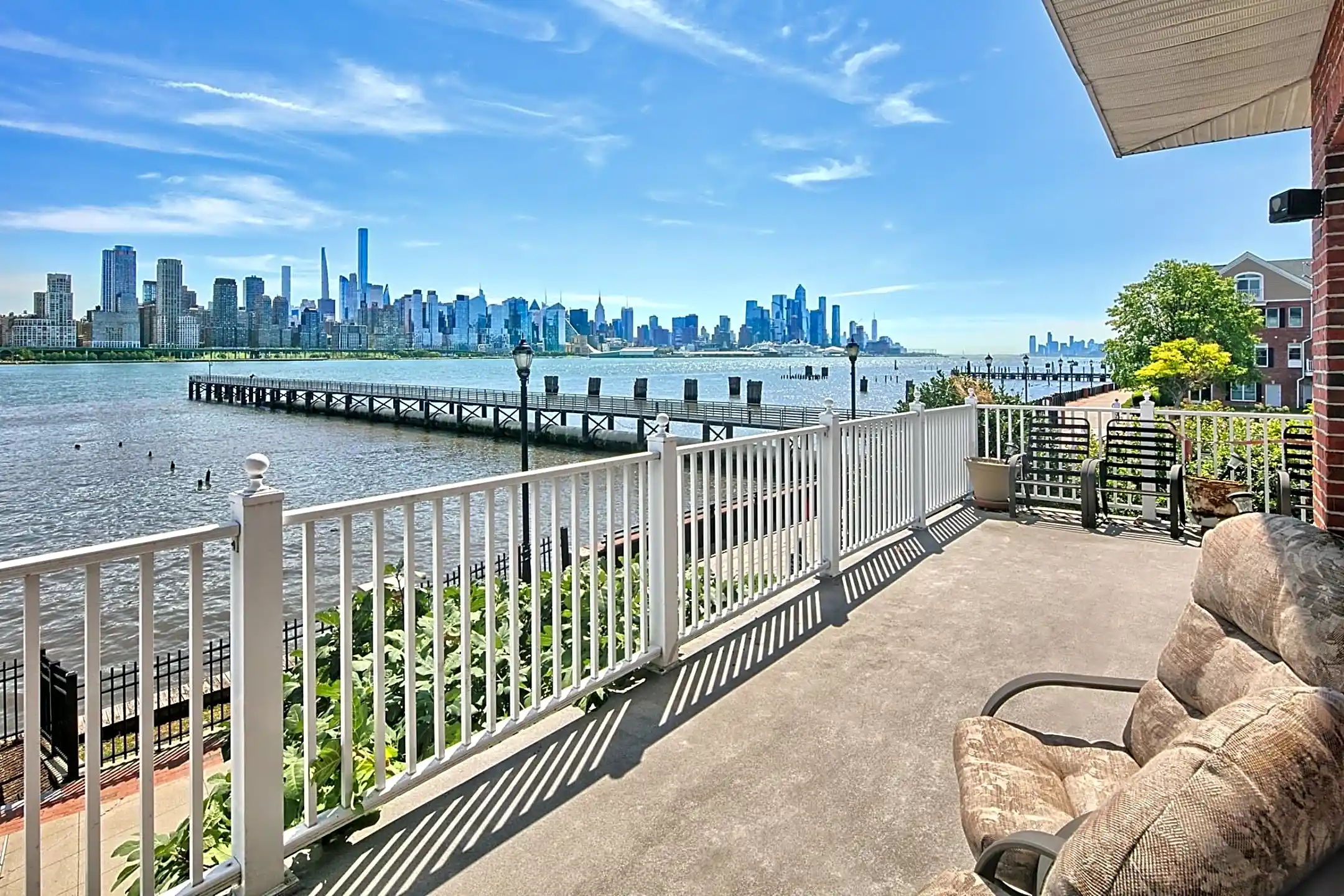 Patio / Deck - 513 Harbor Pl - West New York, NJ