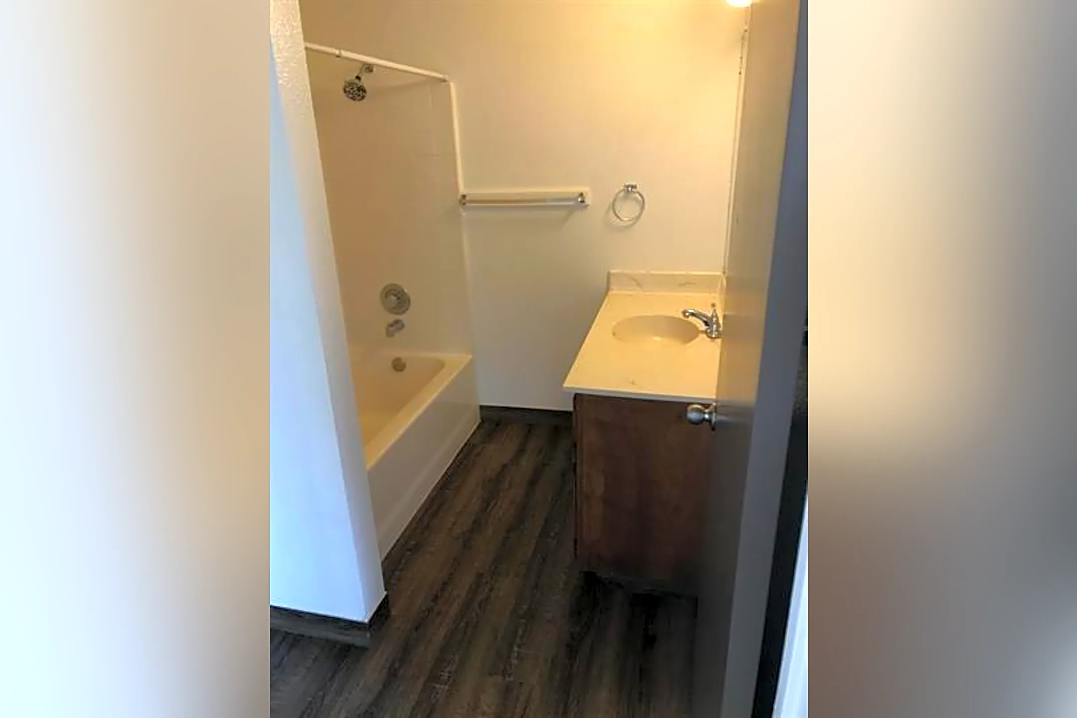 1185 Lewis St 1185 Lewis St unit 201 Kingsburg, CA Houses for Rent