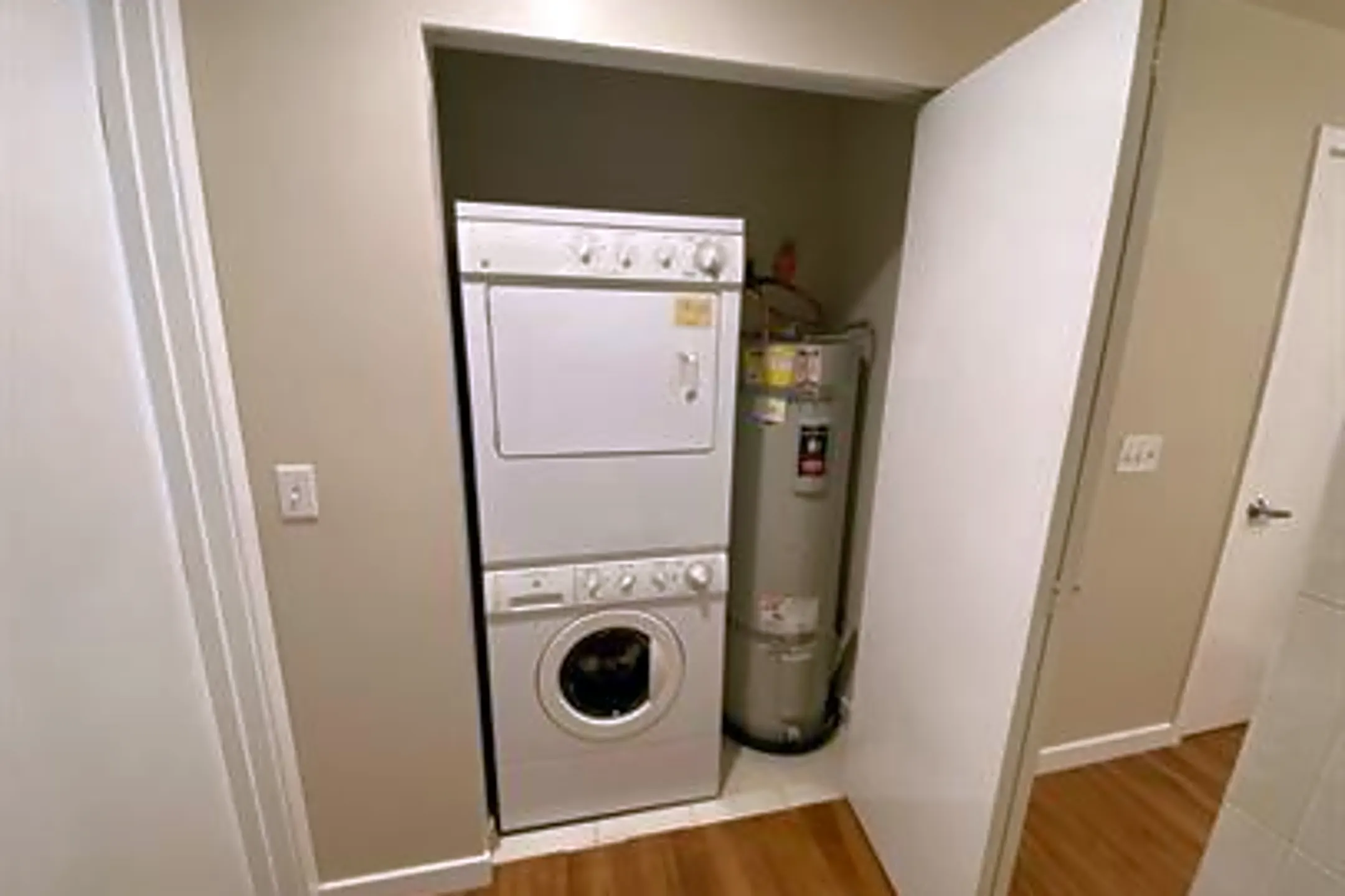 103 Main St E Houses Clarks Grove, MN 56016