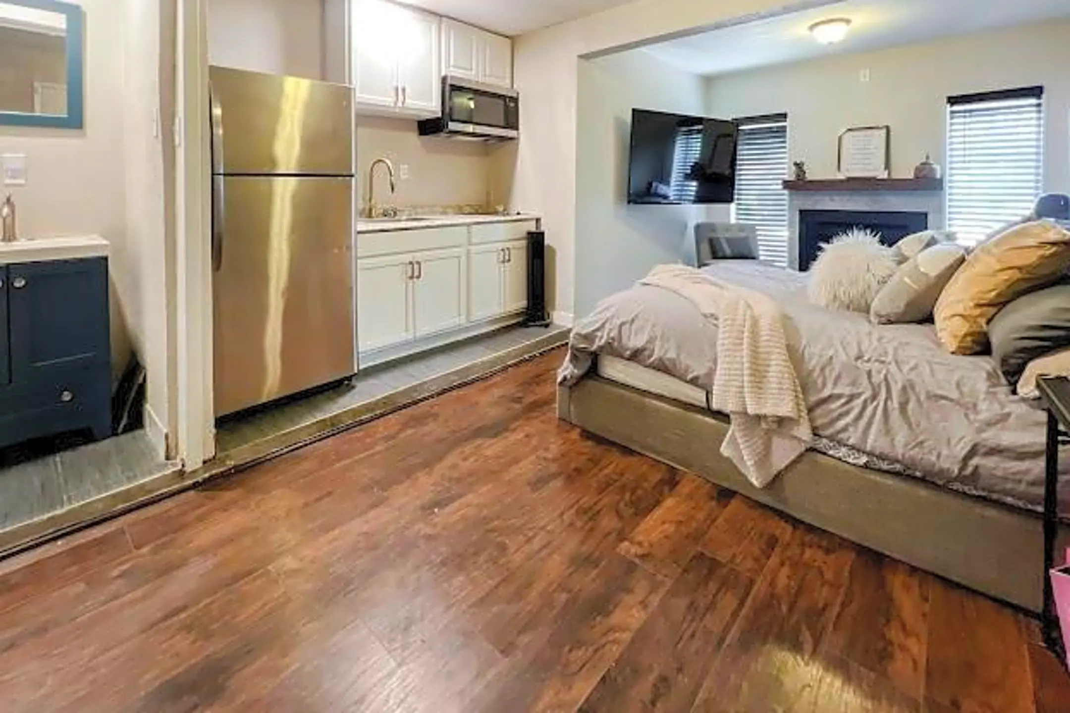 14212 Queens Chapel Rd Apartments Farmers Branch, TX 75234