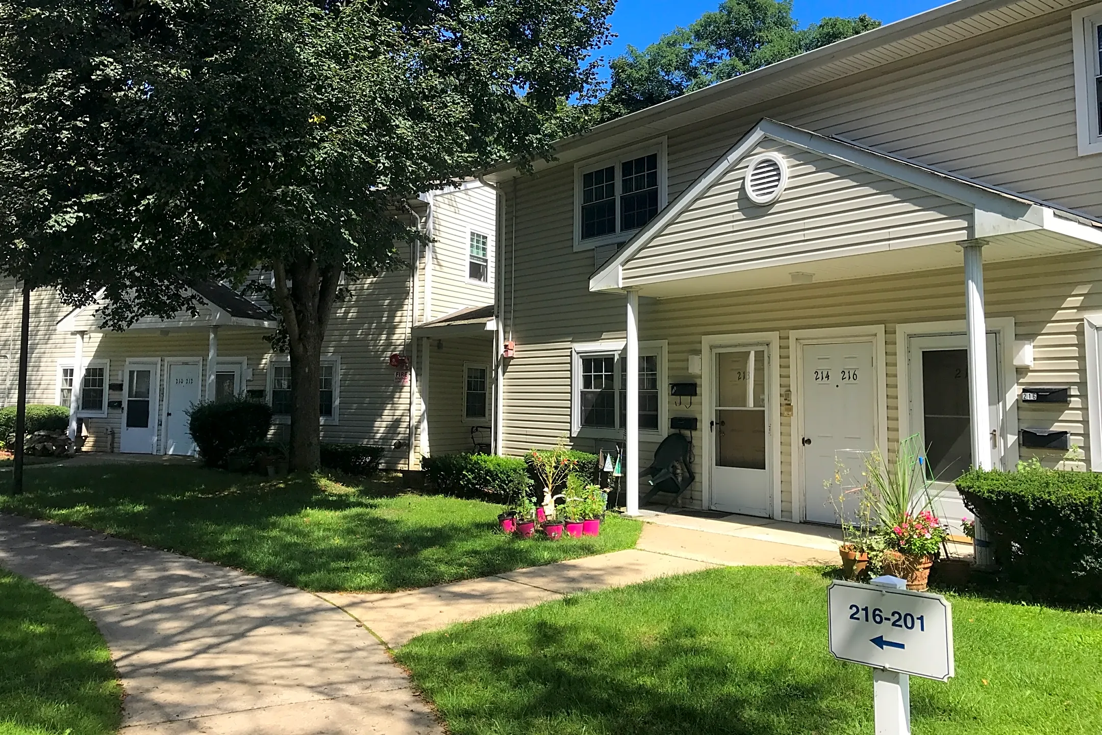 Paumanack Village Section III 150 Duncan Elder Dr Greenlawn, NY Apartments for Rent Rent.