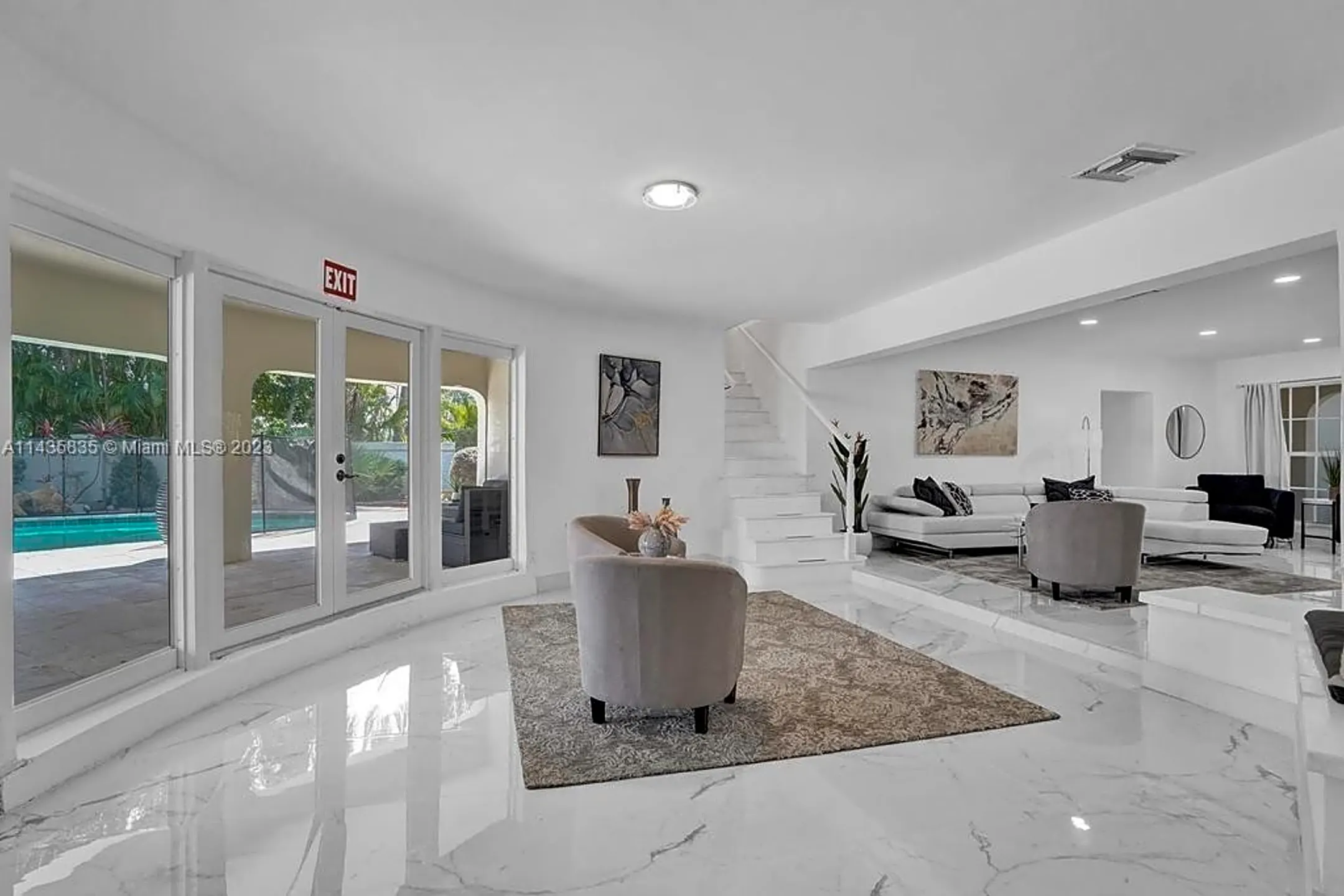Living Room - 1809 Coral Gardens Dr - Fort Lauderdale, FL