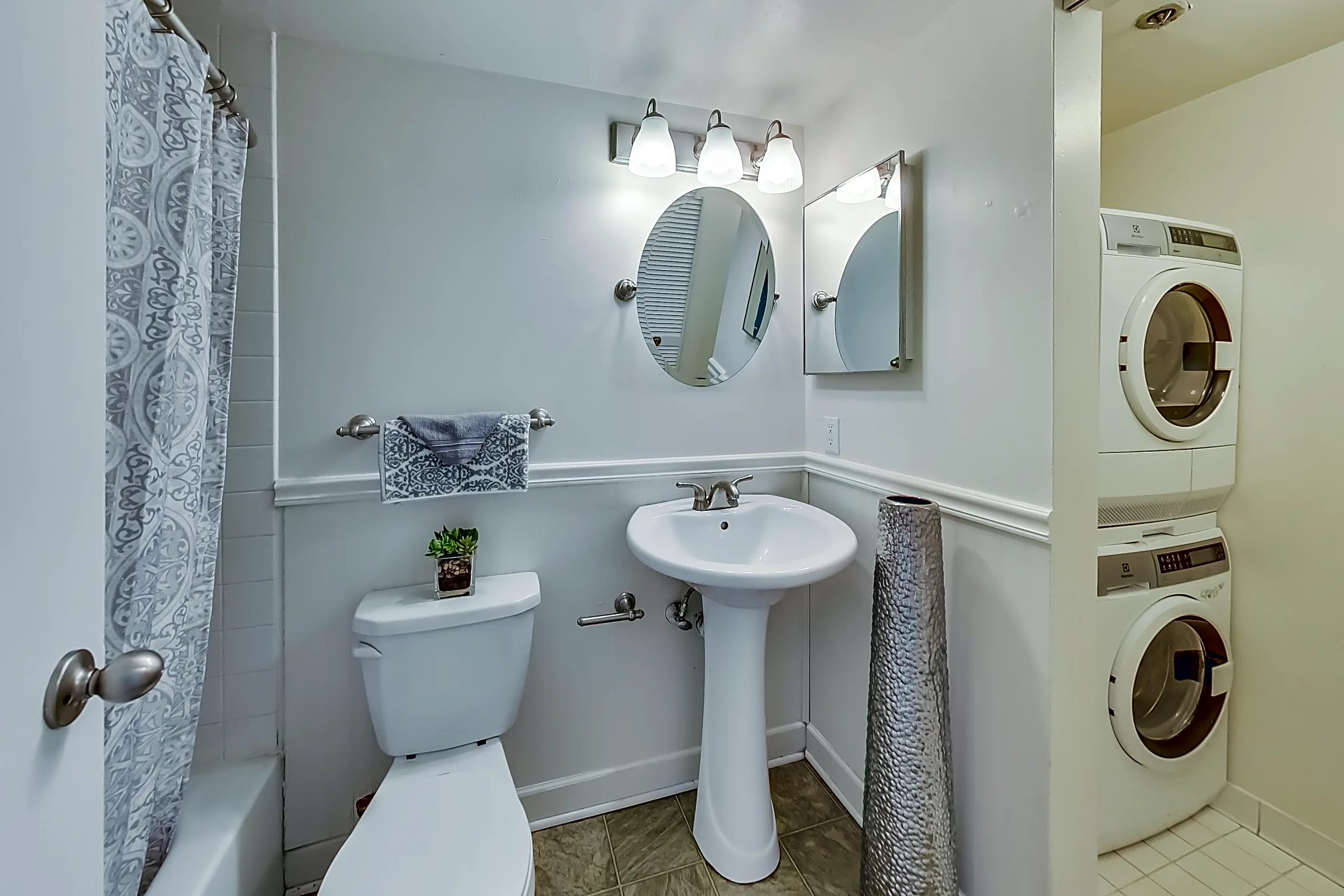 Bathroom - Lowertown Commons - Saint Paul, MN