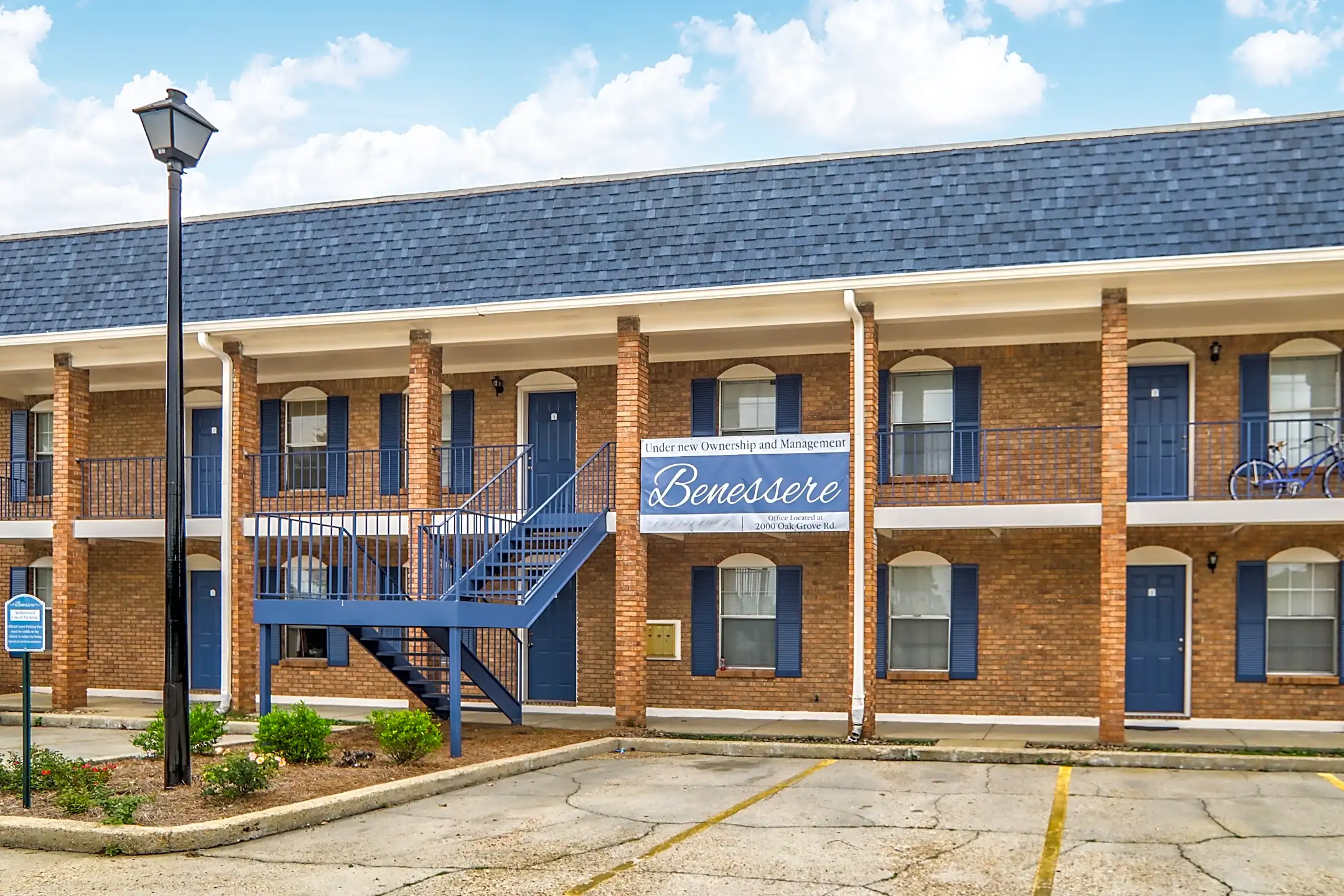 The Lexington Apartment Homes 3225 W 4th St Hattiesburg, MS