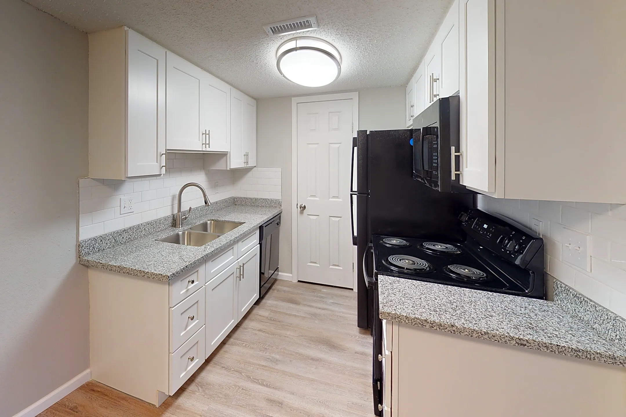 Kitchen - Red River - Tulsa, OK